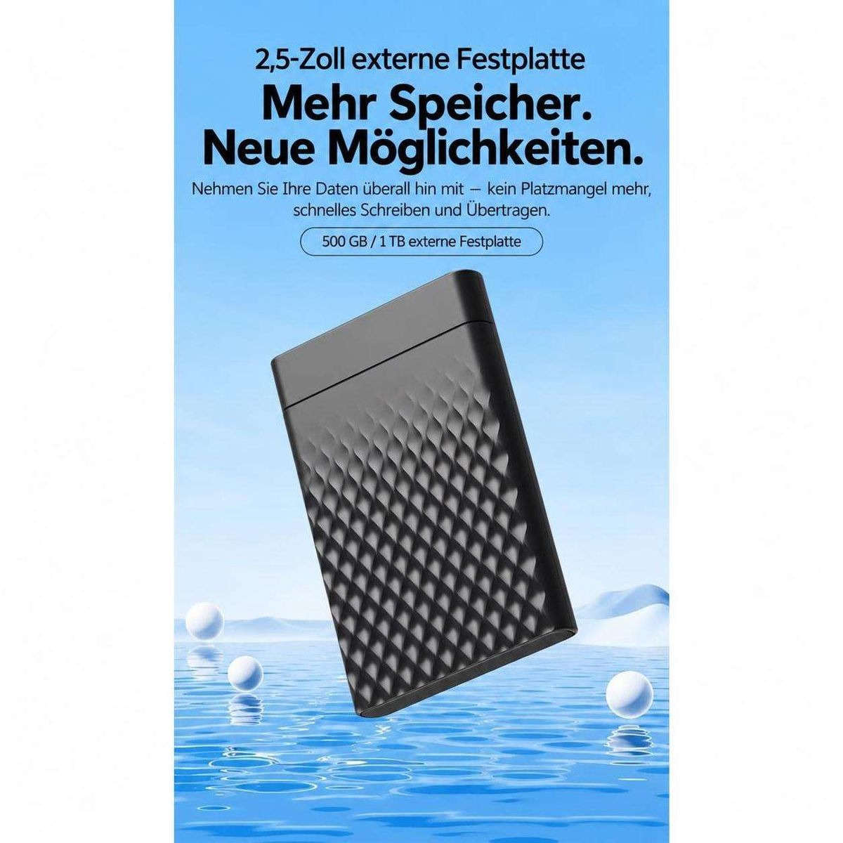 Eine schwarze externe Festplatte vor blauem Hintergrund mit deutschem Werbetext.