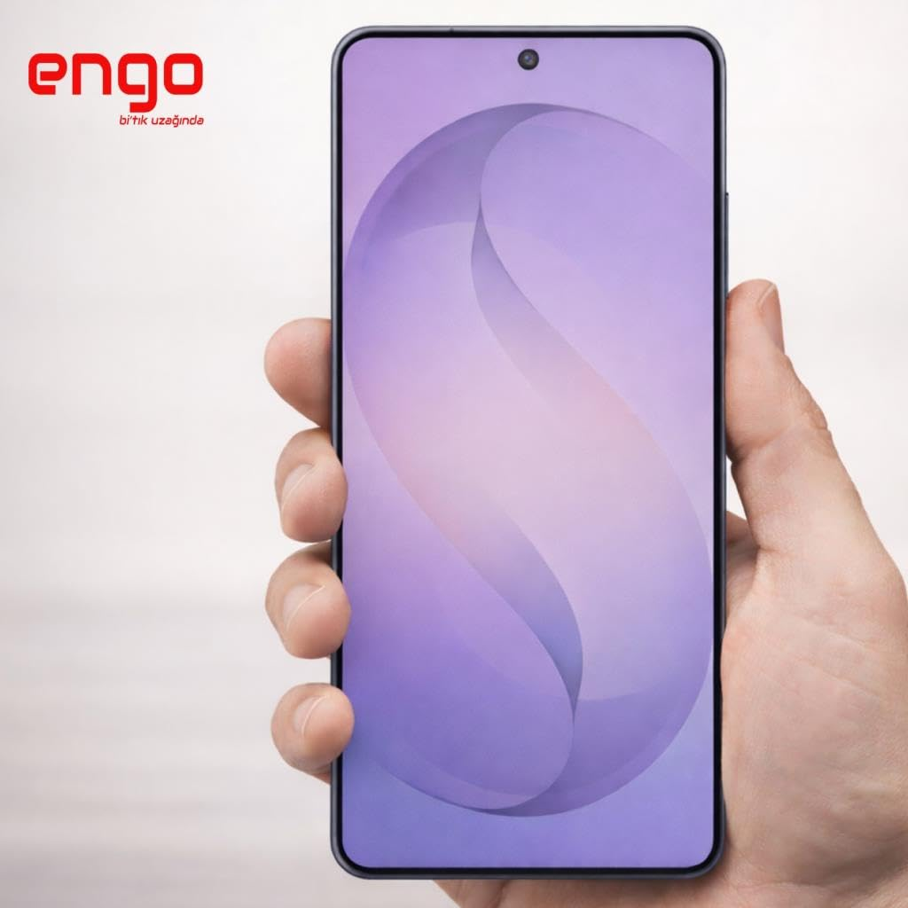 Bir el, ekranında soyut bir mor dalga deseni olan akıllı telefonu tutuyor.
