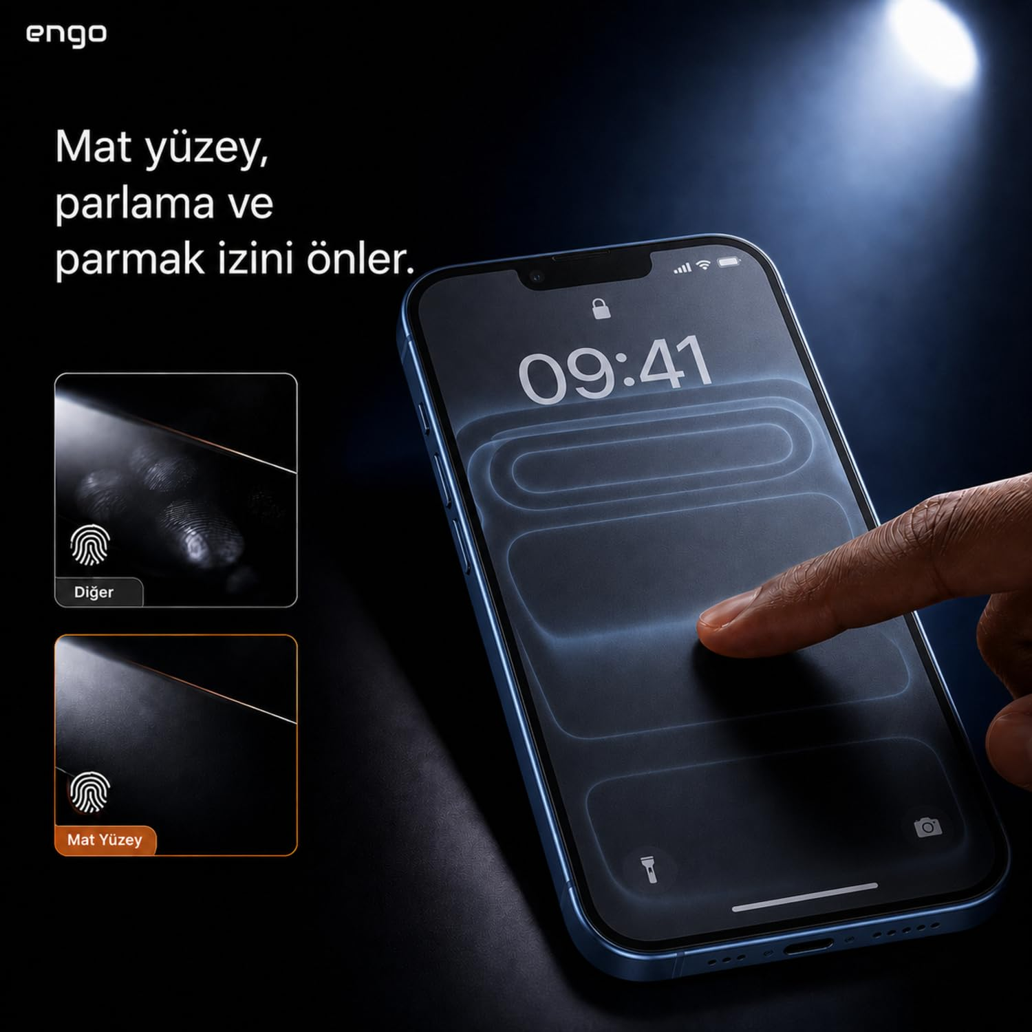 Bir el akıllı telefon ekranına dokunuyor, mat ve parlak yüzeyleri kıyaslıyor.