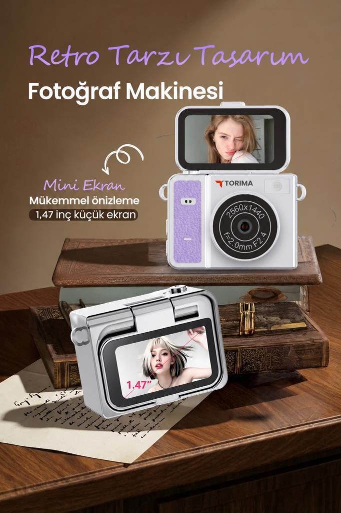 Ahşap masa üzerinde beyaz retro tarzı mini kamera, Türkçe yazılar ve ürün görselleri.