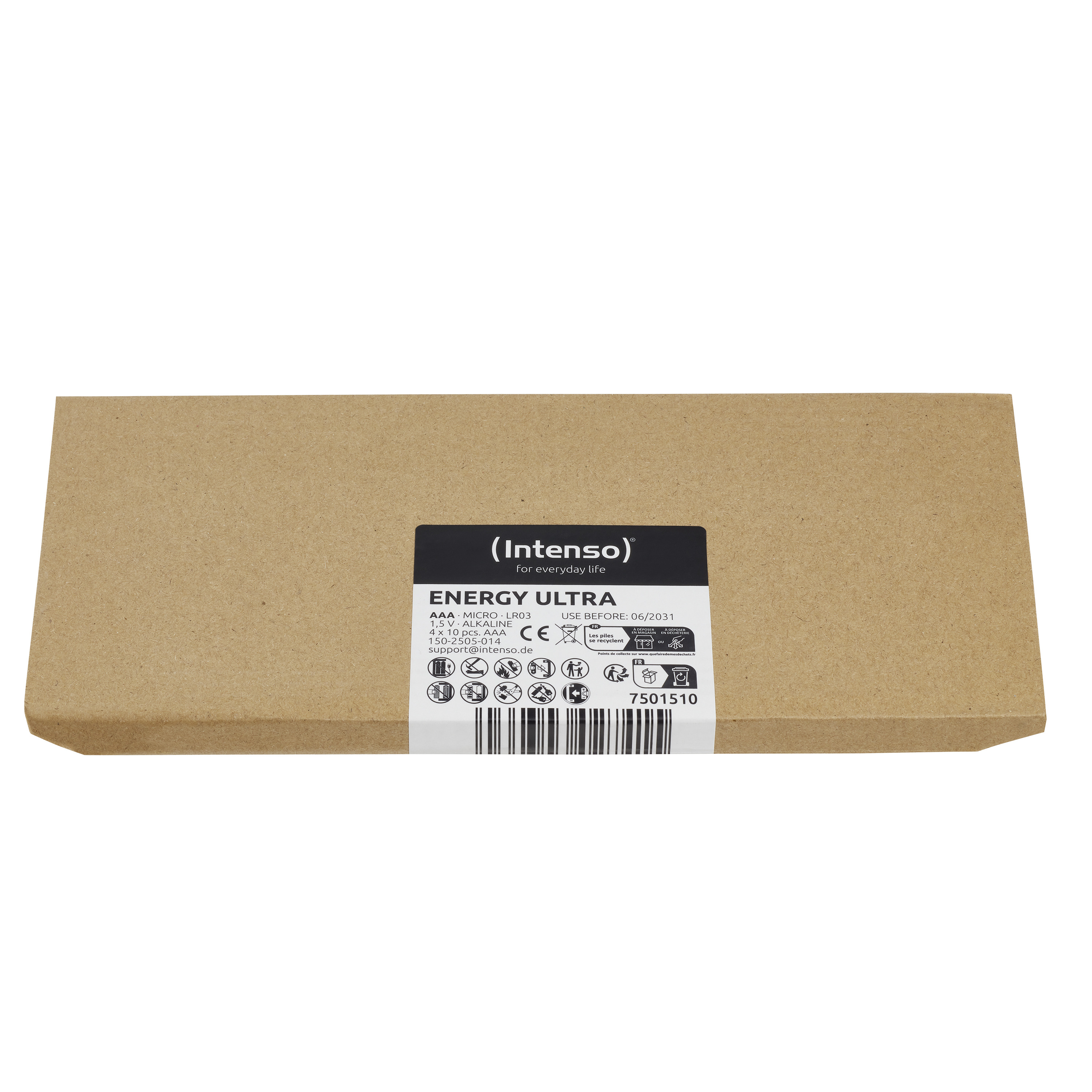 Una caja de cartón marrón con la etiqueta Intenso Energy Ultra en una superficie blanca.