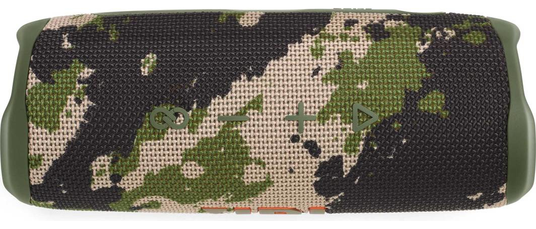 Un altavoz Bluetooth cilíndrico con patrón de camuflaje en tonos verde, negro y beige.