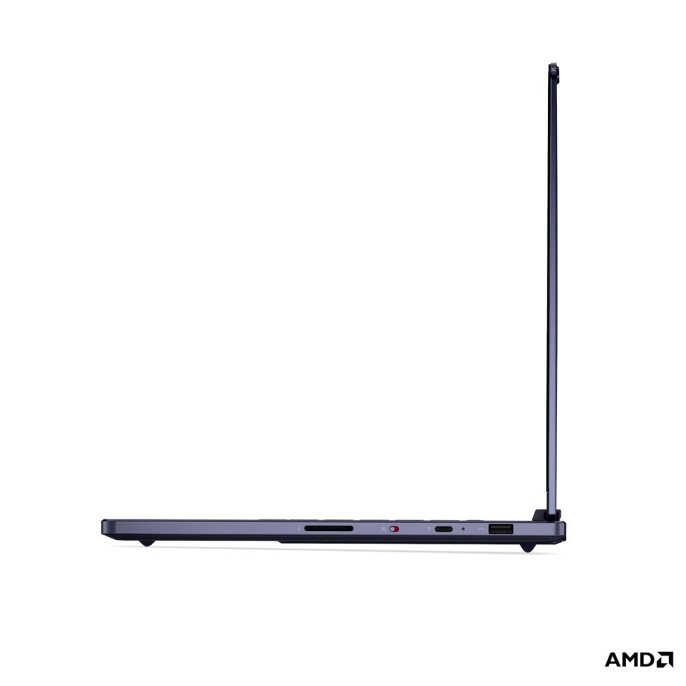 Widok z boku zamkniętego niebieskiego laptopa na białym tle z logo AMD w prawym dolnym rogu.