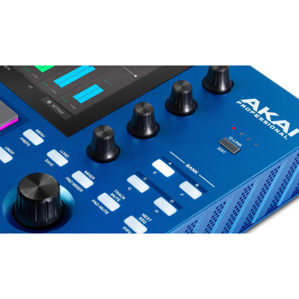 Niebieski kontroler produkcji muzycznej Akai Professional z czarnymi pokrętłami i ekranem.