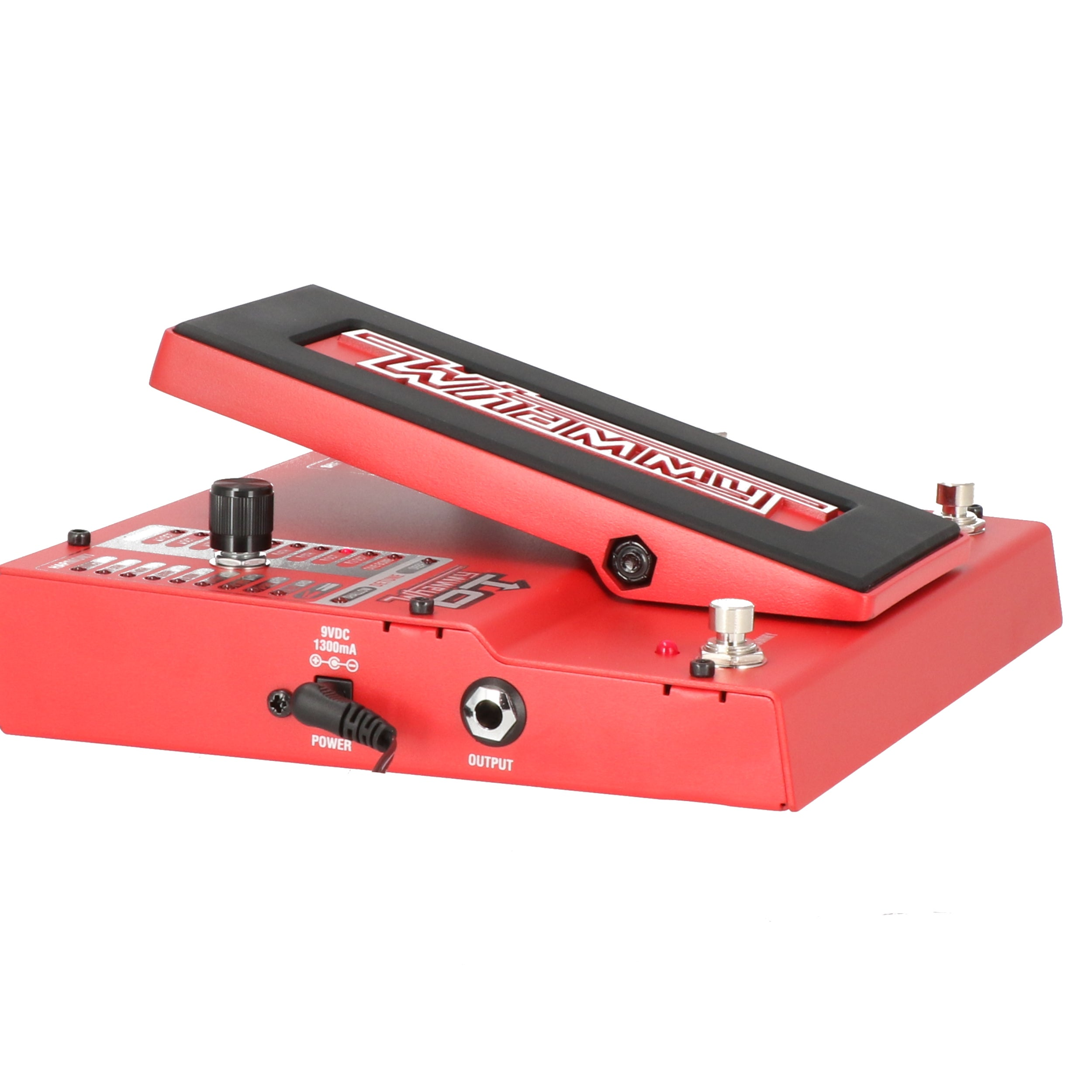 Czerwony pedał gitarowy Digitech Whammy DT z czarnym pedałem ekspresji, pokrętłem, kablem zasilającym i gniazdem.