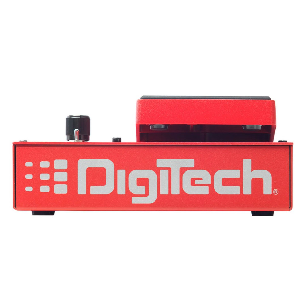 Czerwony efekt gitarowy DigiTech ze srebrnym logo, czarnym pokrętłem i przełącznikiem nożnym na białym tle.