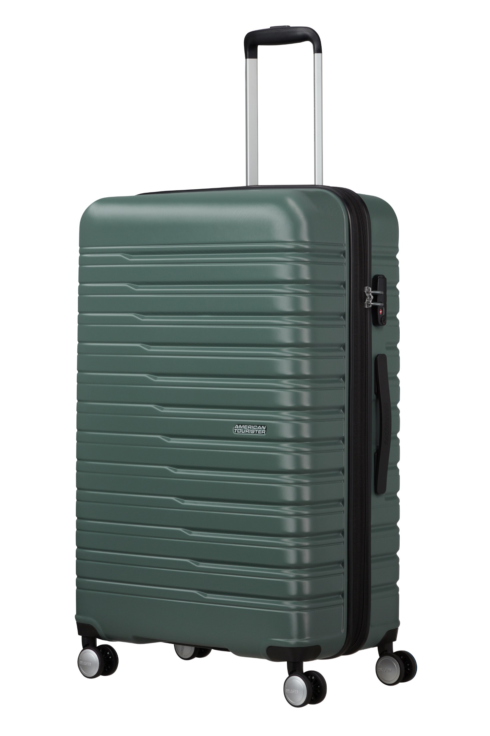 Oliwkowozielona walizka American Tourister z wysuwaną rączką i czterema kółkami na białym tle.