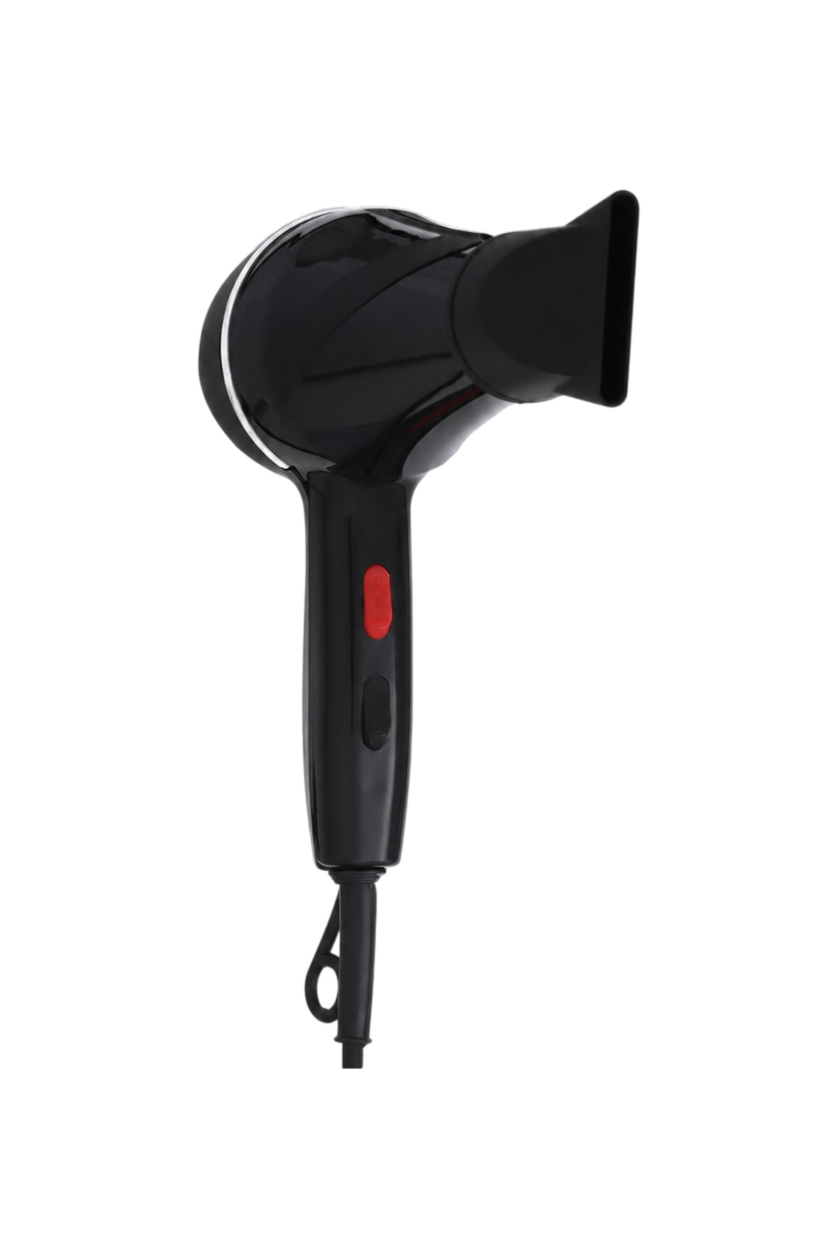 Beyaz arka planda kırmızı düğmeli ve dar başlıklı siyah saç kurutma makinesi.