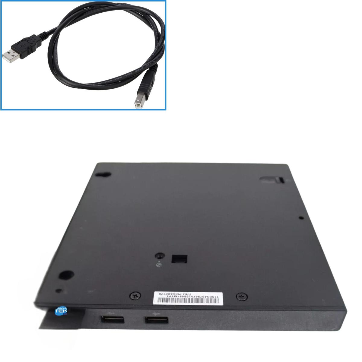 Un cavo USB nero e un dispositivo elettronico nero con porte su sfondo bianco.