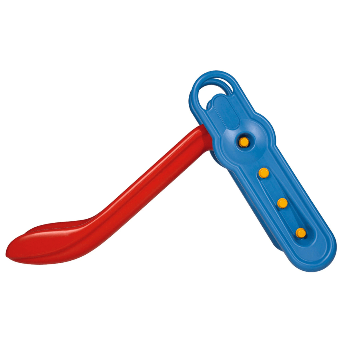 Un pequeño tobogán infantil con soportes azules y superficie de deslizamiento roja sobre fondo blanco.
