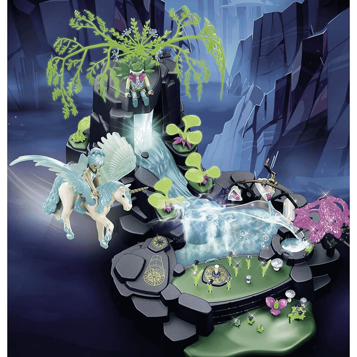 Un juego de fantasía con una elfa en un unicornio alado, una cascada, acantilados rocosos y plantas mágicas.