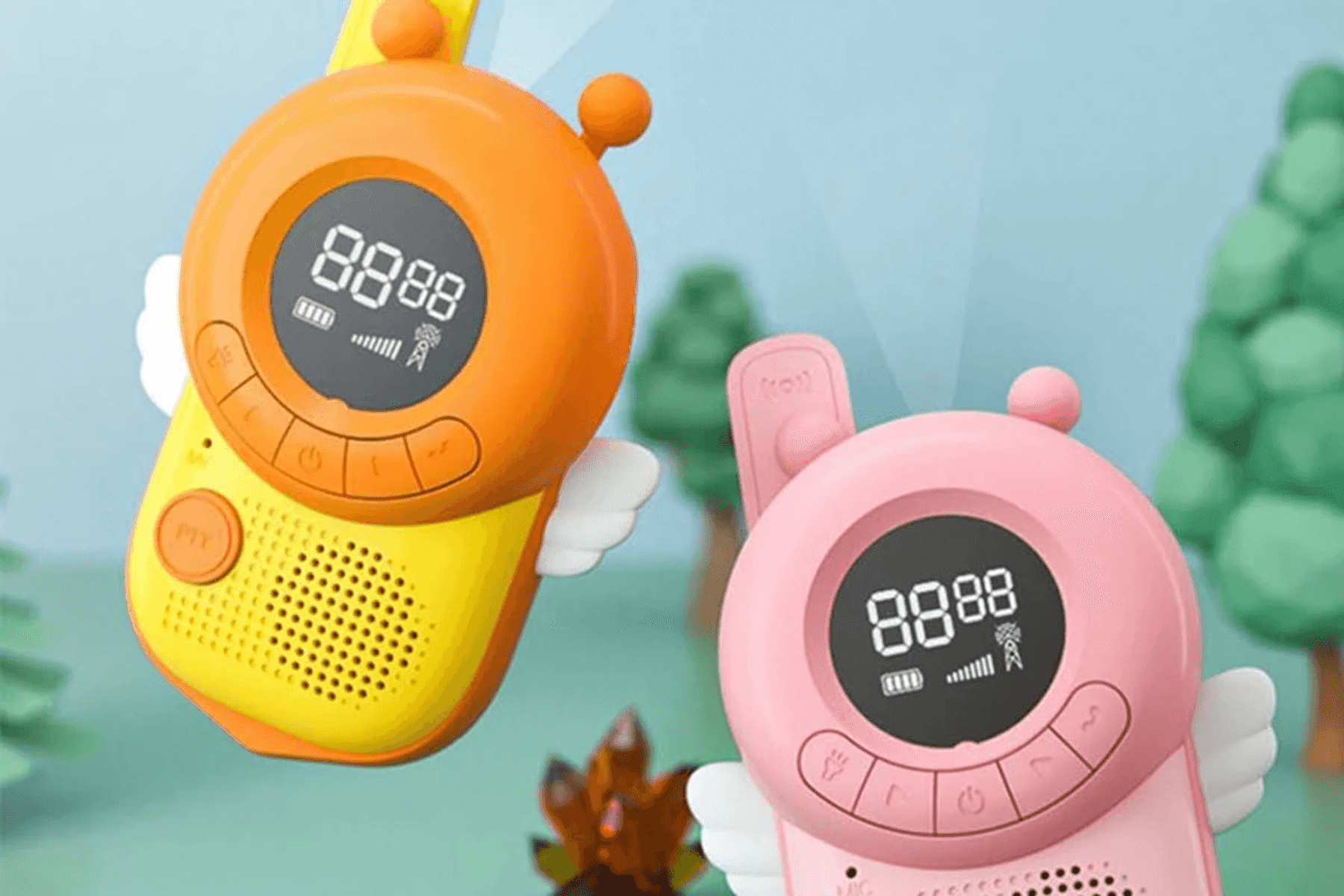 Dos coloridos walkie-talkies para niños con pantallas, antenas y pequeñas alas sobre un fondo azul.