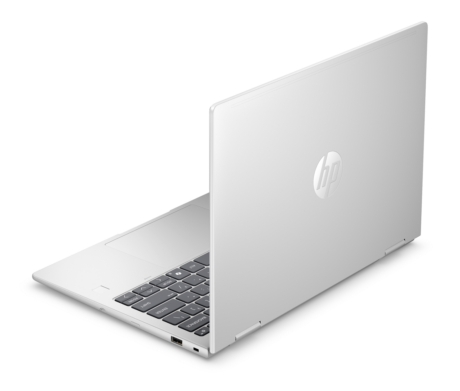 Un laptop HP argentato su sfondo bianco, visto di lato e da dietro, che mostra la tastiera e il logo HP.