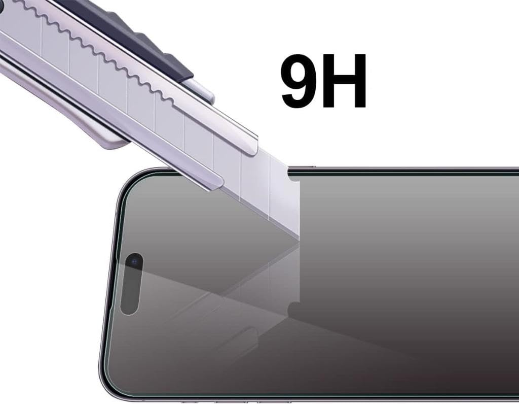 Bir maket bıçağı, akıllı telefondaki 9H ekran koruyucusunu çizmeye çalışıyor.