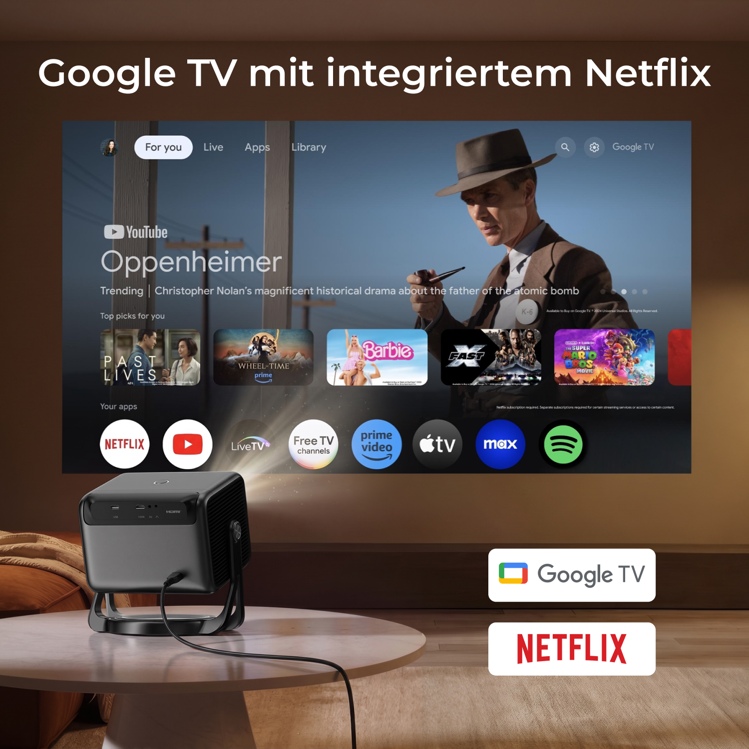 Ein Projektor auf einem Tisch projiziert die Google TV Benutzeroberfläche mit integriertem Netflix an die Wand.