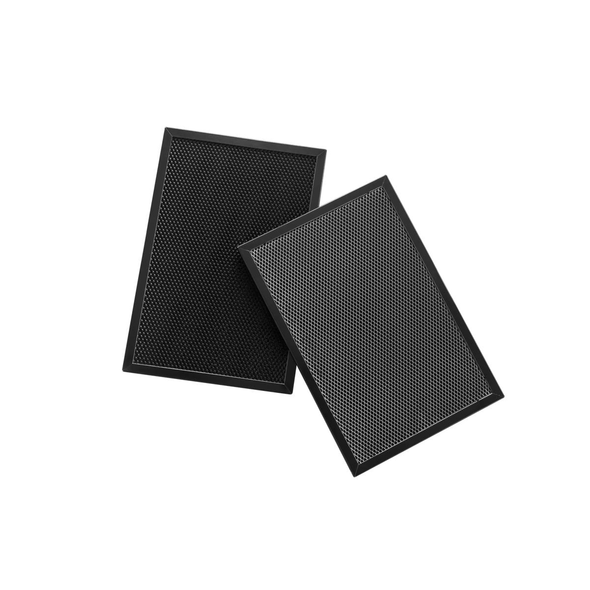 Dos filtros rectangulares para campana extractora con marcos negros y mallas sobre fondo blanco.
