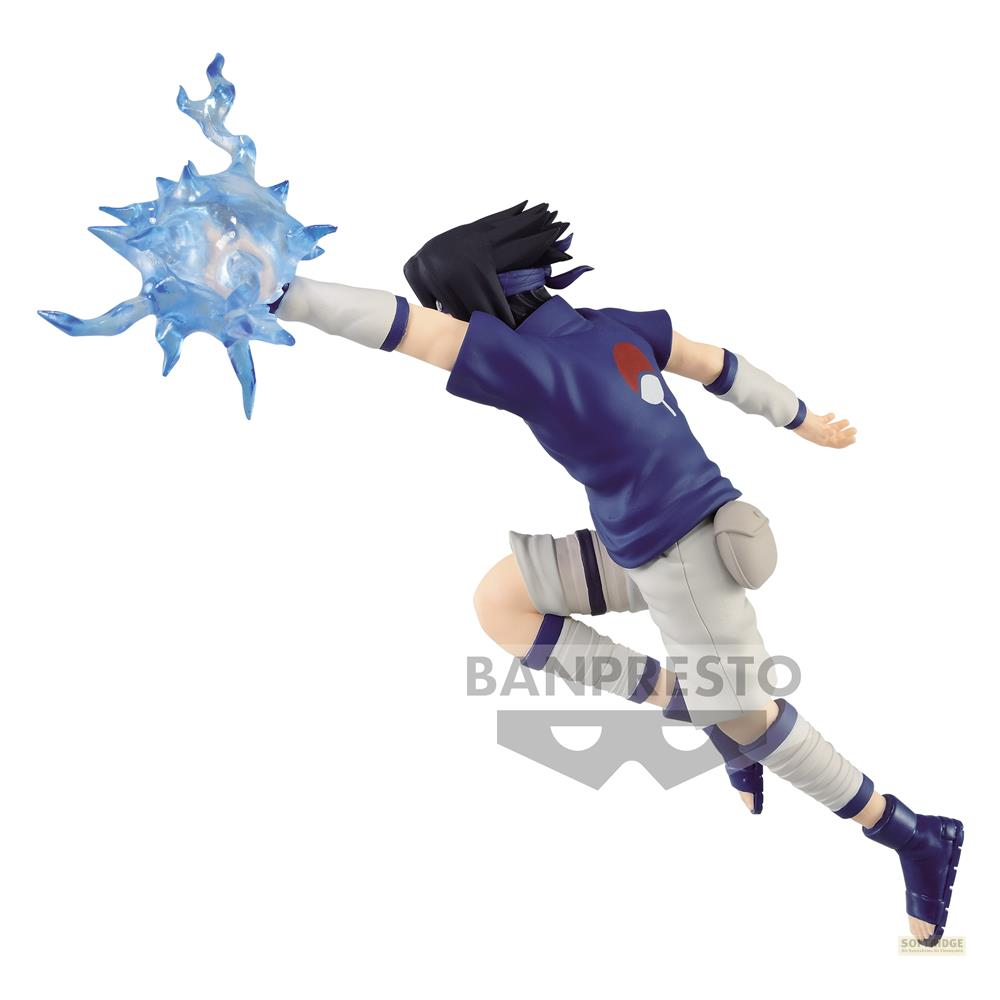 Anime-Actionfigur von Sasuke im Sprung, der eine wirbelnde blaue Chidori-Chakra-Kugel in seiner ausgestreckten Hand erzeugt.