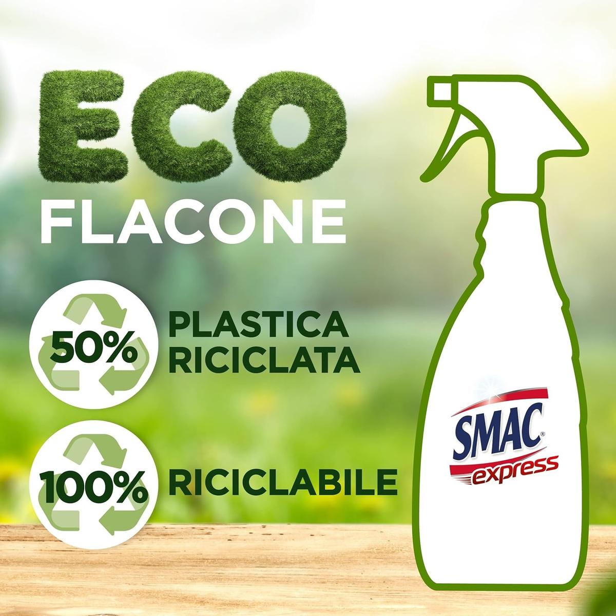 Flacone spray Smac Express su tavolo in legno, con icone di riciclo ed eco su sfondo naturale.