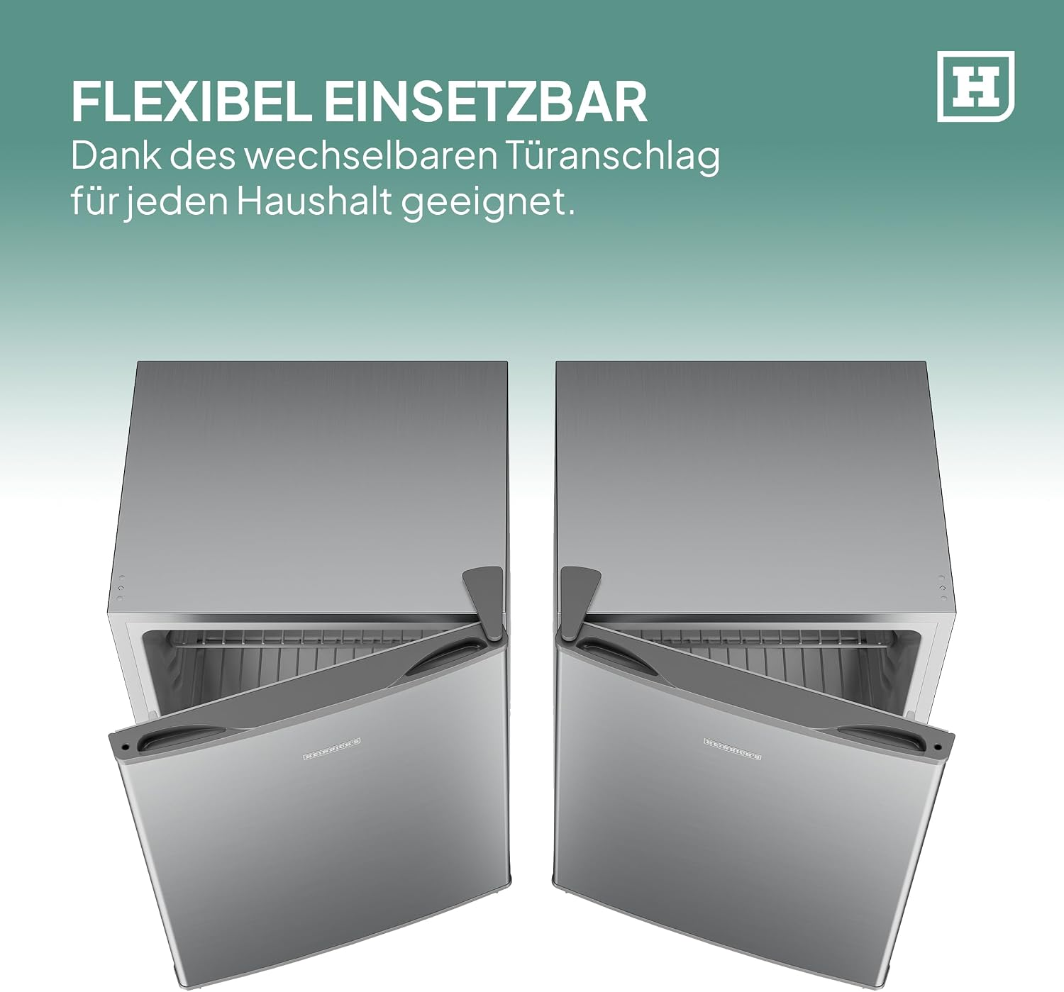 Zwei kleine silberne Kühlschränke mit wechselbarem Türanschlag vor grünem Hintergrund mit Text.