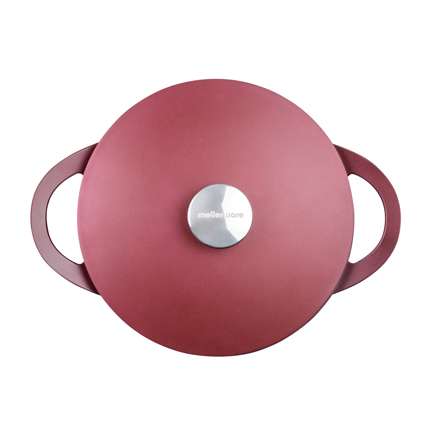 Olla redonda roja con dos asas y pomo de tapa plateado sobre fondo blanco.