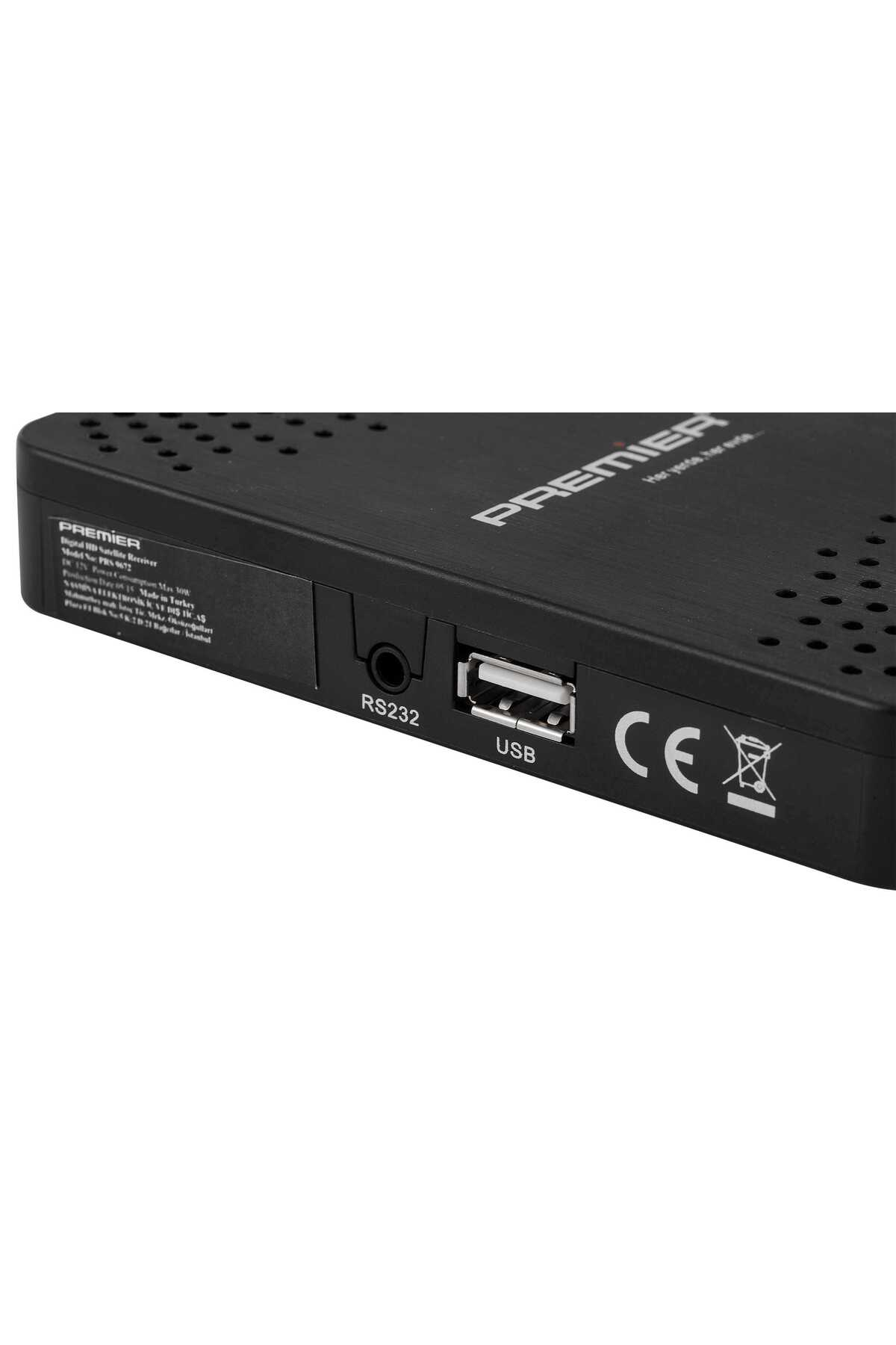 RS232 ve USB bağlantı noktalarına sahip siyah bir Premier uydu alıcısının arka paneli.