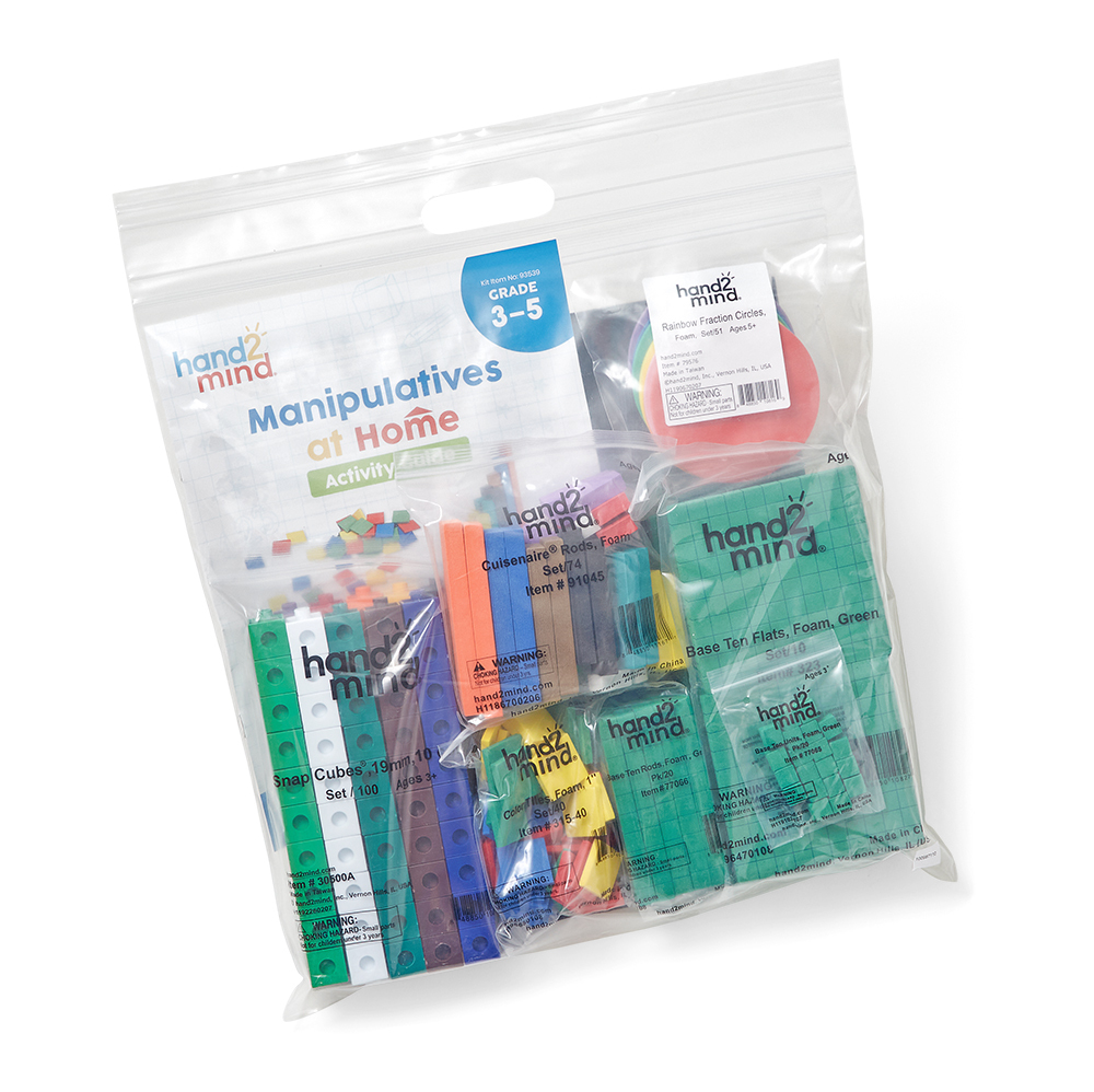 Durchsichtige Plastiktüte mit Lernmaterialien für Mathematik wie Cuisenaire-Stäbchen und Snap Cubes.