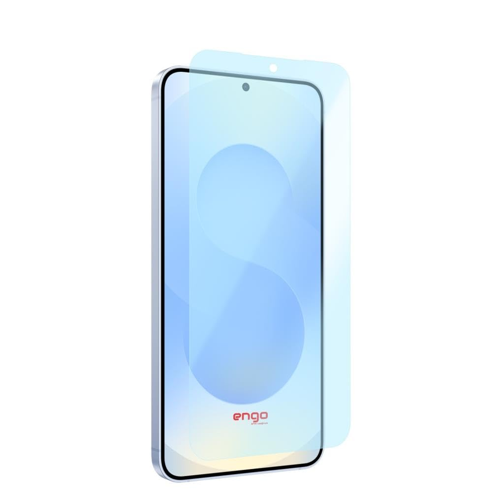 Kısmen kaldırılmış mavi ekran koruyuculu ve altta Engo logosu olan bir akıllı telefon.