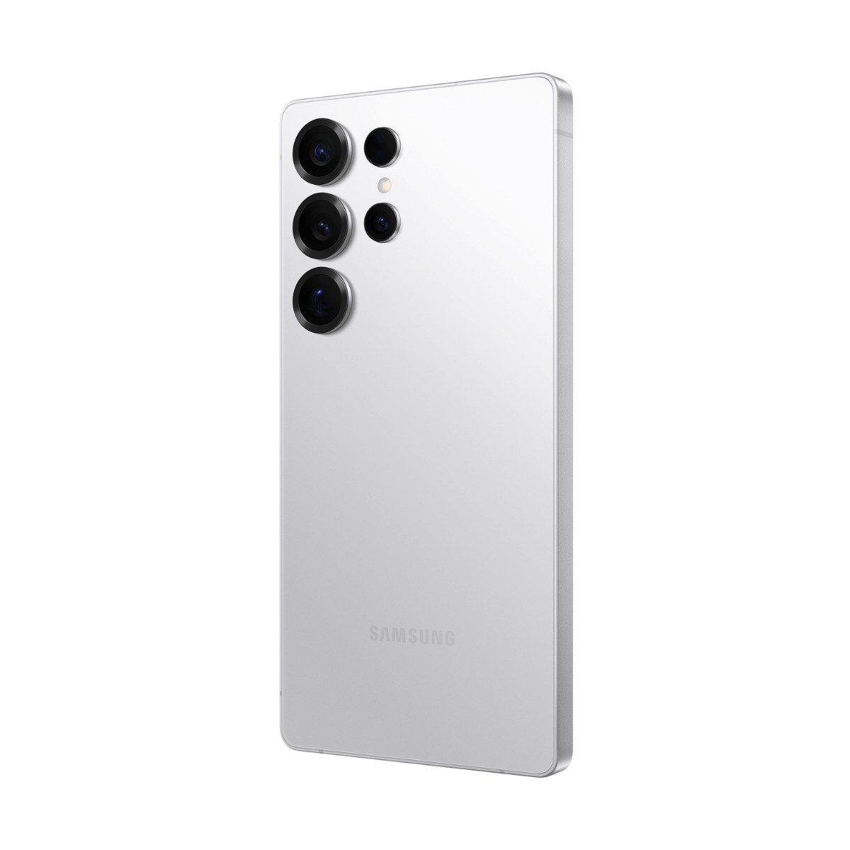 Retro di uno smartphone argento con cinque obiettivi fotografici e logo Samsung su sfondo bianco.