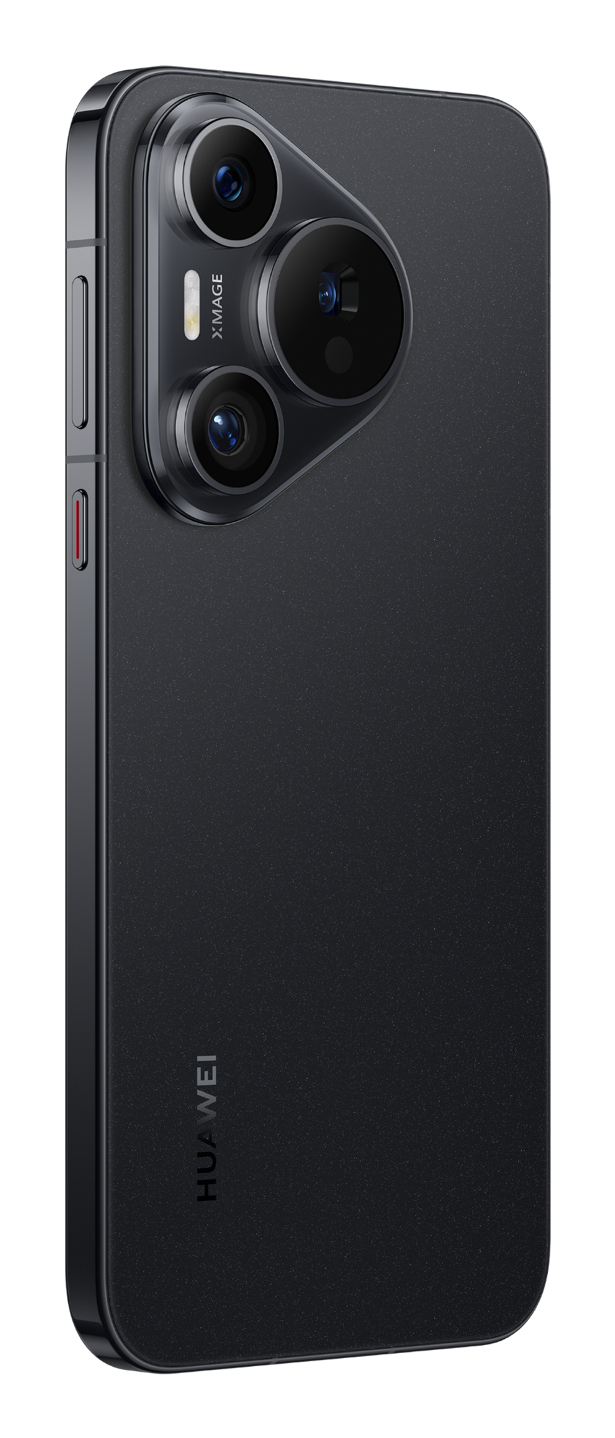 Tył czarnego smartfona Huawei z trójkątnym modułem aparatu i trzema obiektywami na białym tle.