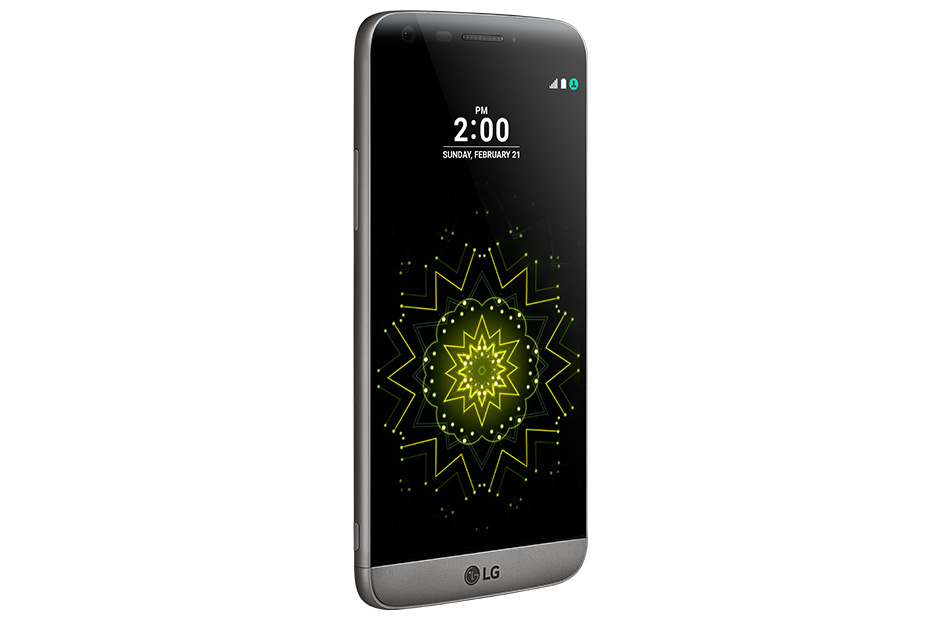 Uno smartphone grigio mostra un motivo geometrico verde e l'ora 2:00 sullo schermo su sfondo bianco.