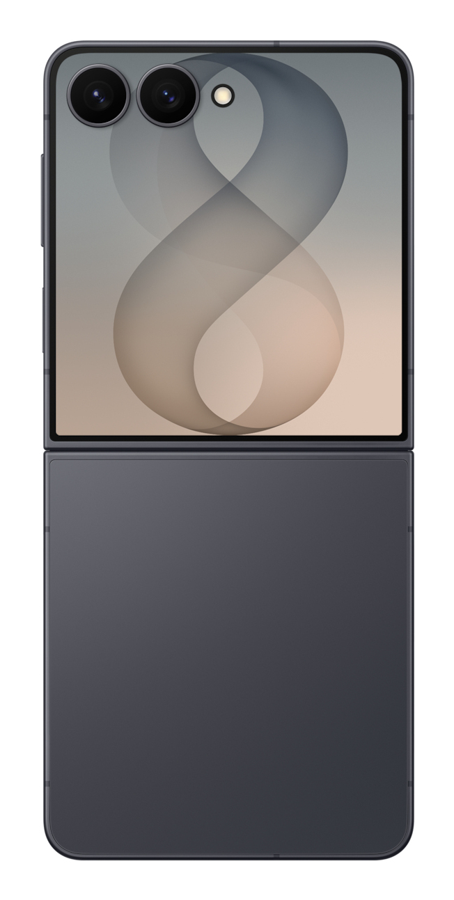 Uno smartphone pieghevole grigio scuro con due fotocamere posteriori e un motivo astratto.