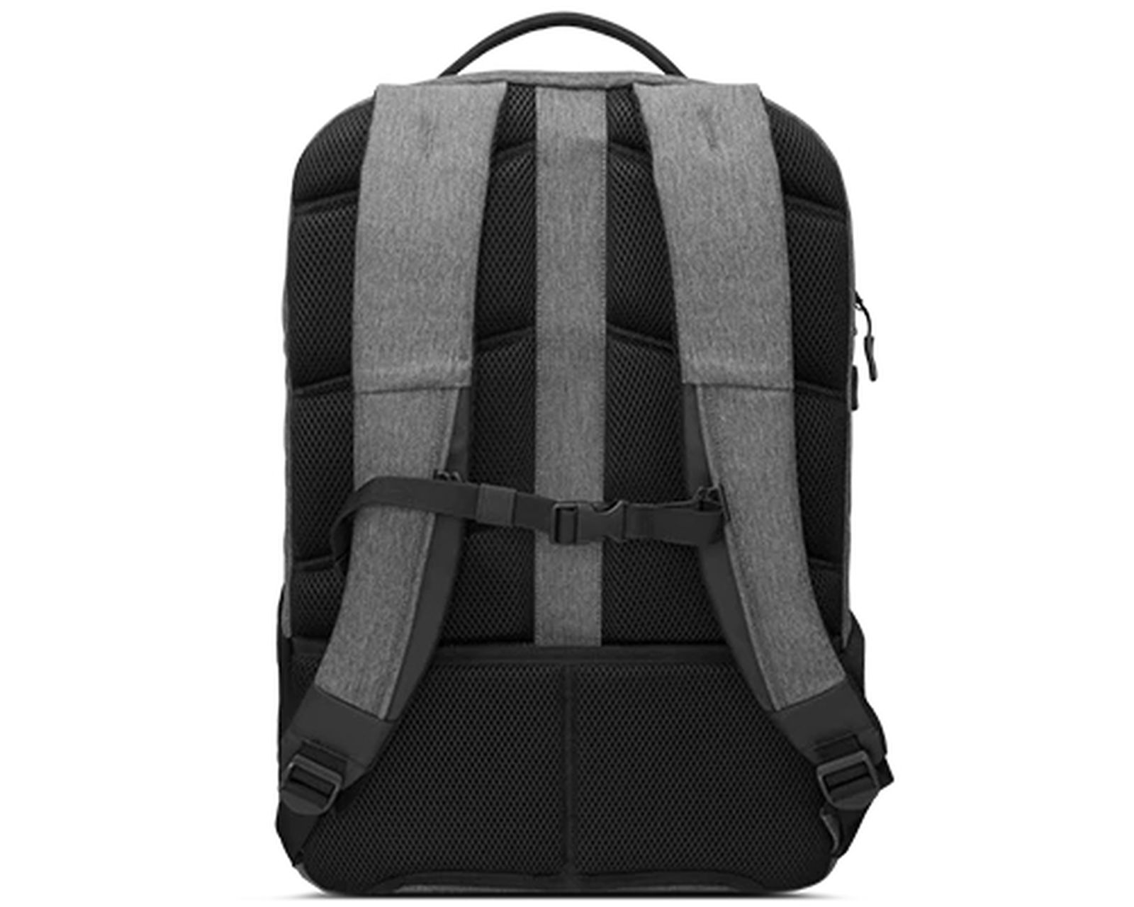 Vista trasera de una mochila gris con correas negras, una correa para el pecho y un panel trasero de malla.