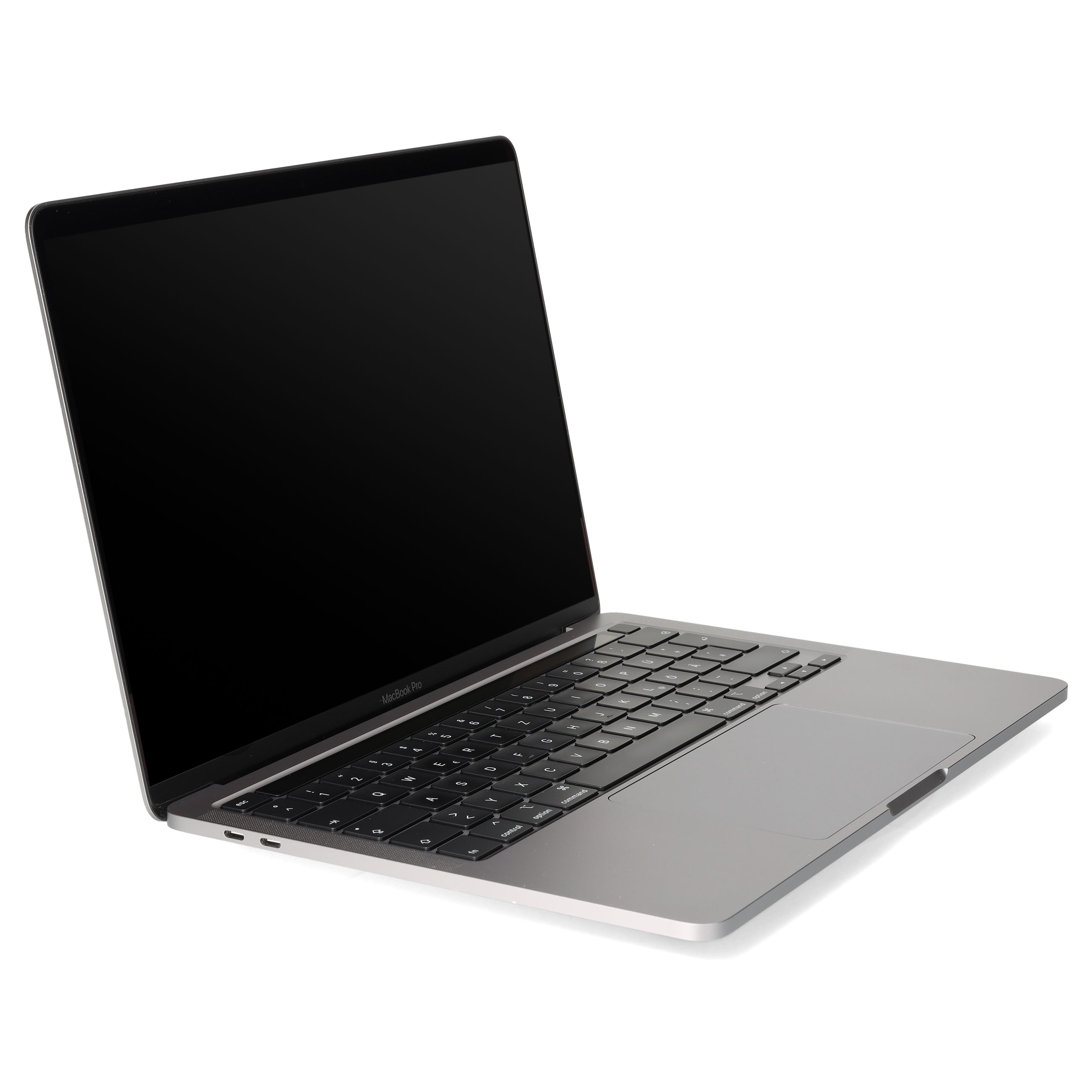 Ein silberner Laptop mit schwarzem Bildschirm und geöffneter Tastatur steht auf weißem Grund.