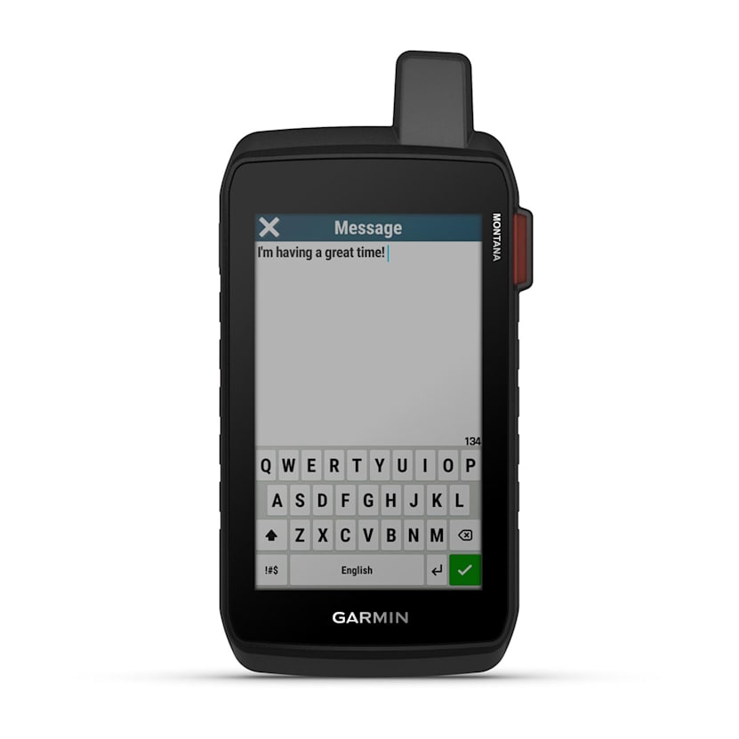 Dispositivo GPS Garmin con custodia nera e touchscreen che mostra la composizione di un messaggio.