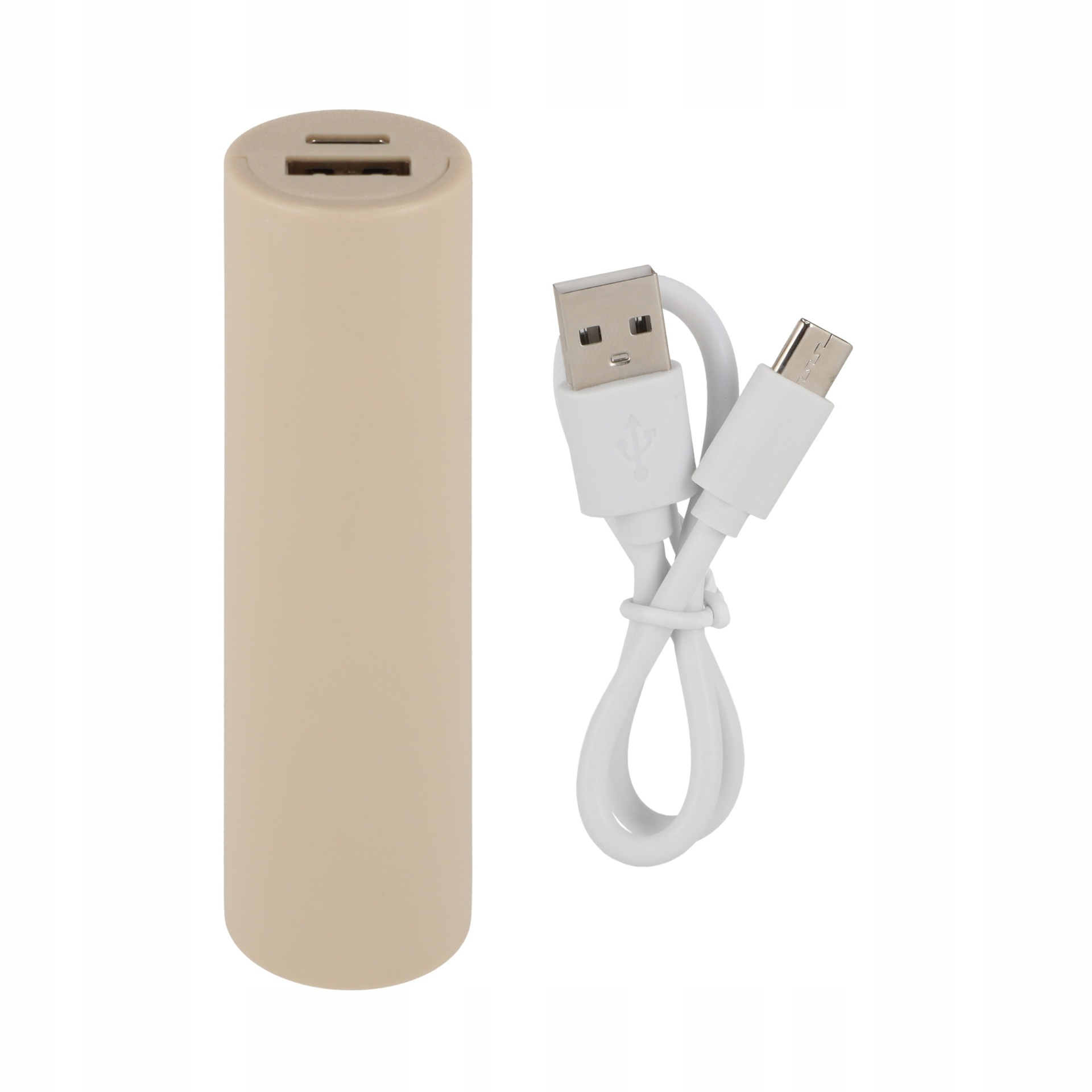 Cylindryczny, beżowy powerbank stoi obok białego kabla USB na białym tle.