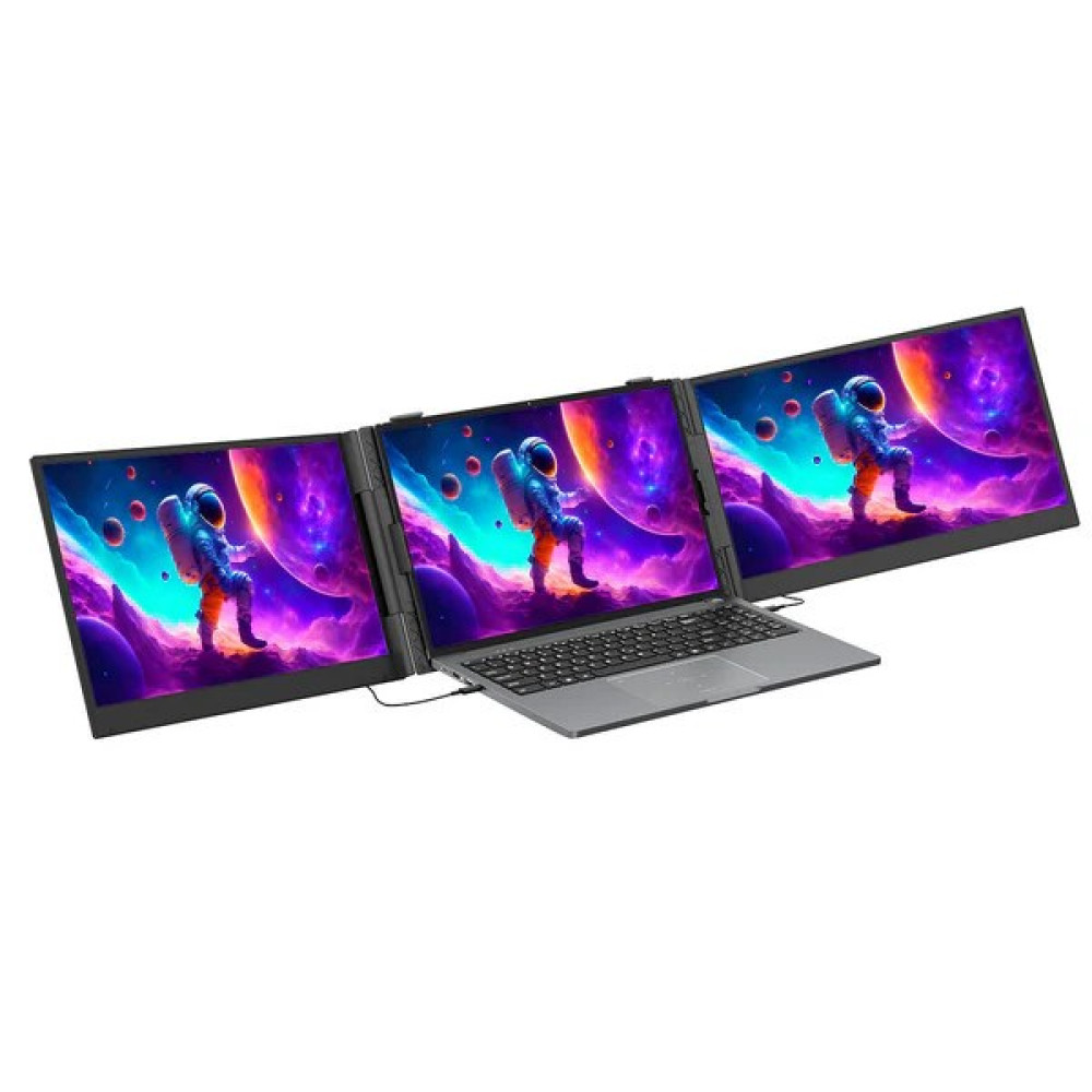 Laptop z trzema monitorami wyświetla kolorową kosmiczną tapetę z astronautą na białym tle.