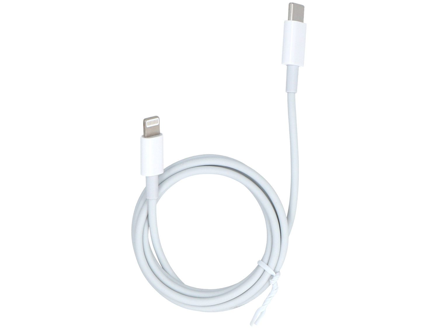Biały kabel ładujący ze złączami USB-C i Lightning na białym tle.