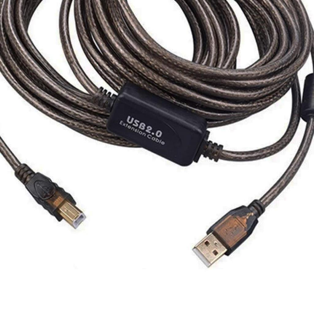 Tekrarlayıcı kutulu sarılmış siyah bir USB 2.0 uzatma kablosu.
