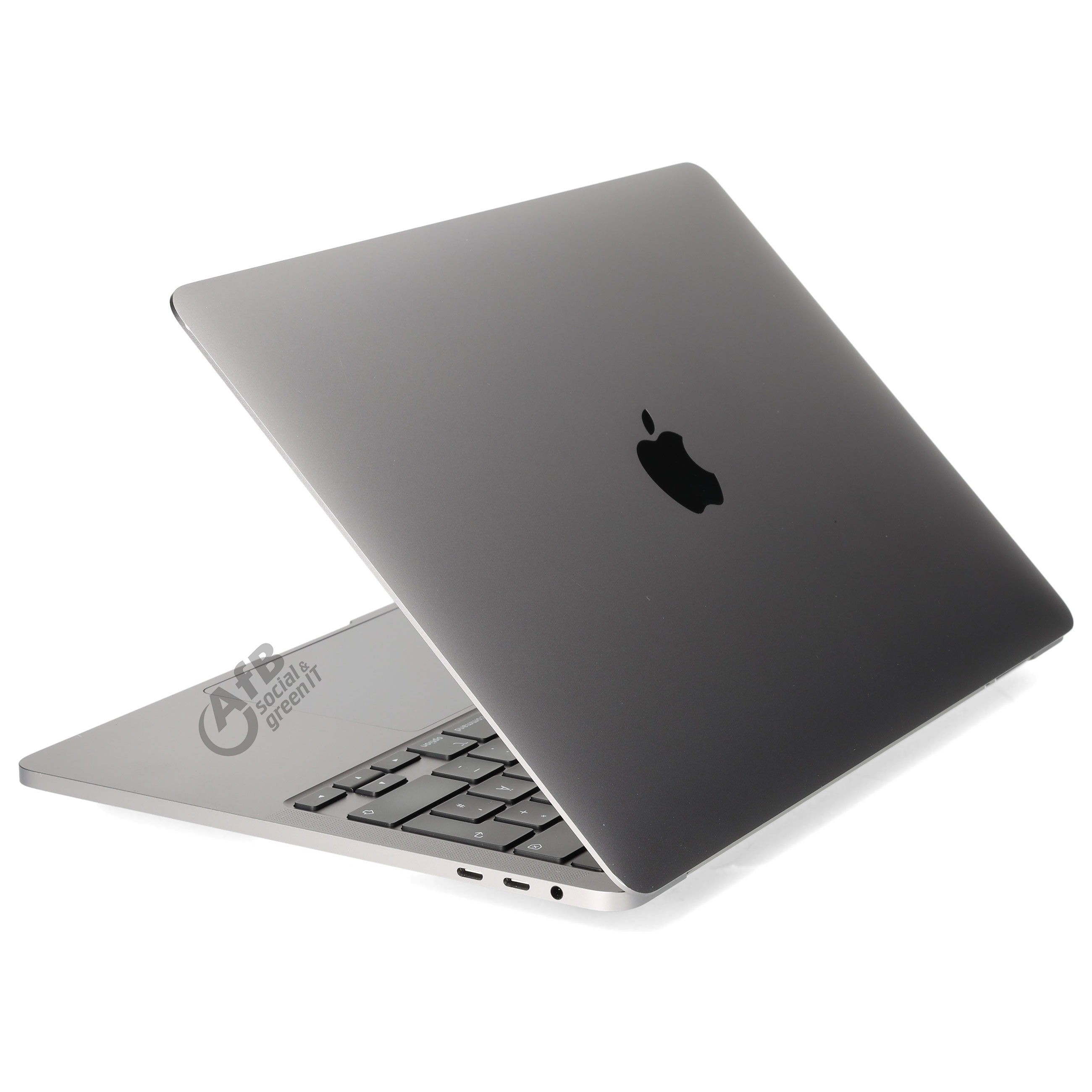 Ein graues Apple MacBook Pro steht auf weißem Hintergrund, seitlich geöffnet mit Blick auf die Tastatur und das Logo.