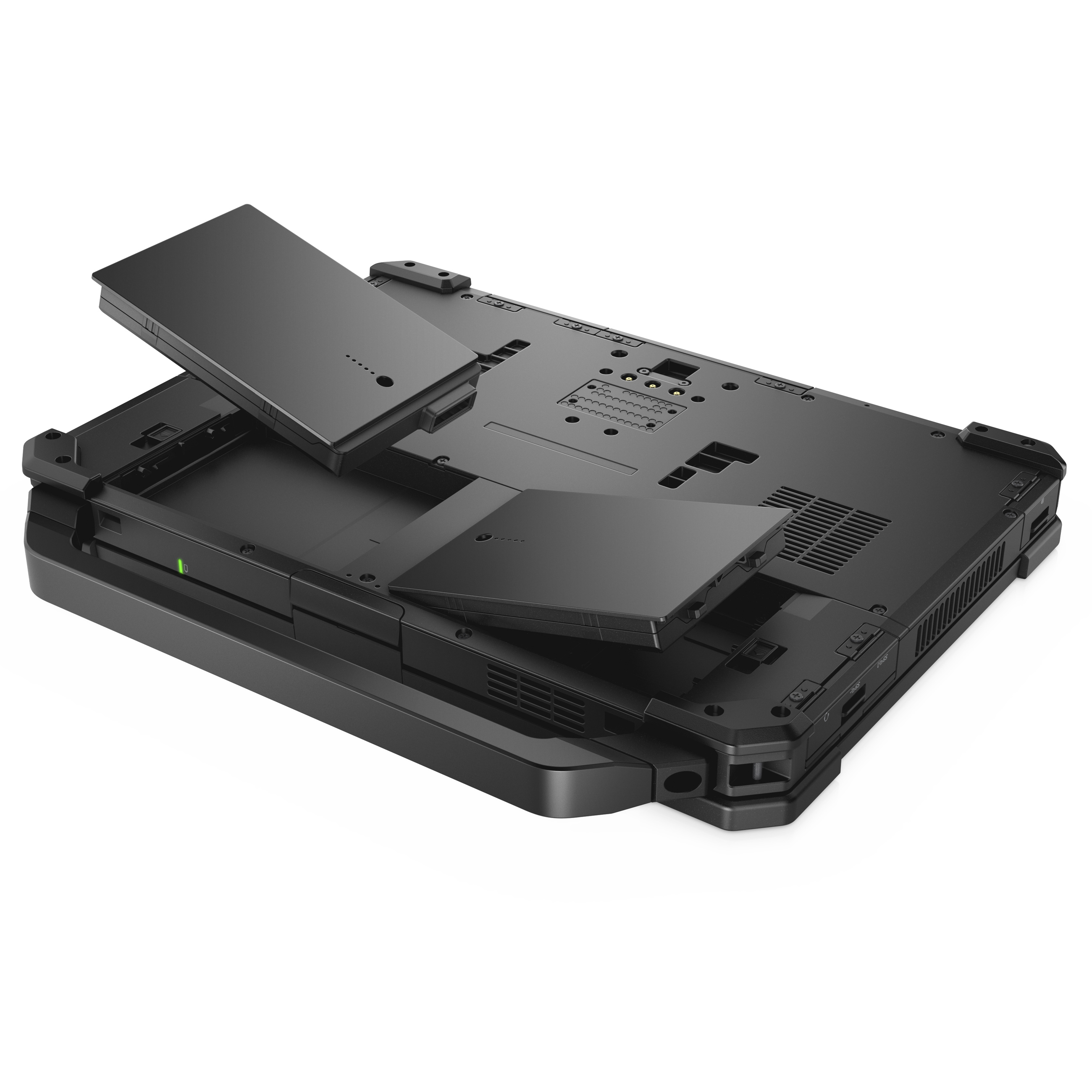 Rückseite eines schwarzen Rugged-Laptops mit zwei teilweise eingesetzten Akkus auf weißem Hintergrund.