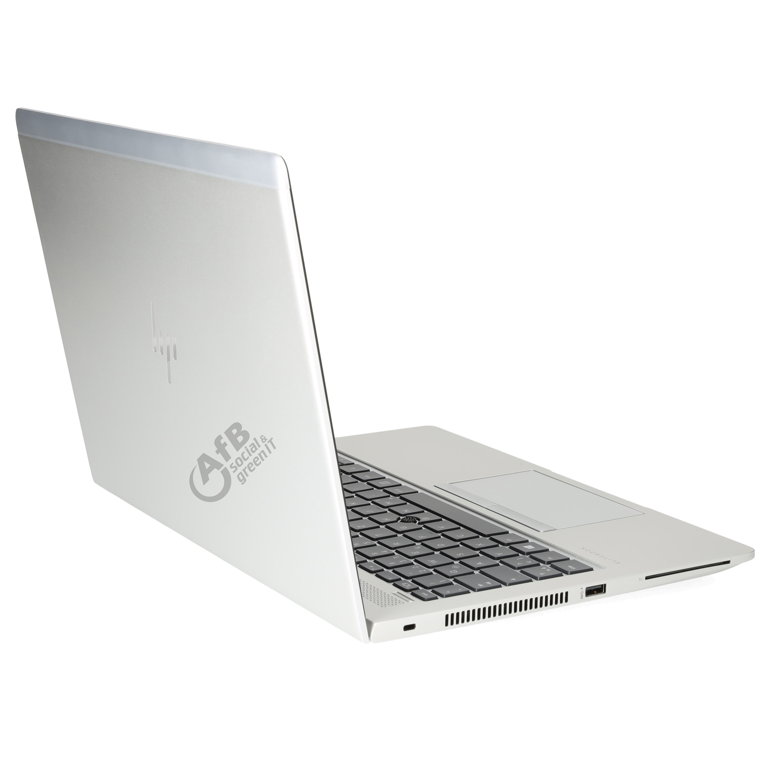 Ein offener silberner Laptop mit schwarzer Tastatur steht auf weißem Hintergrund, mit einem AfB Social & Green IT Logo.