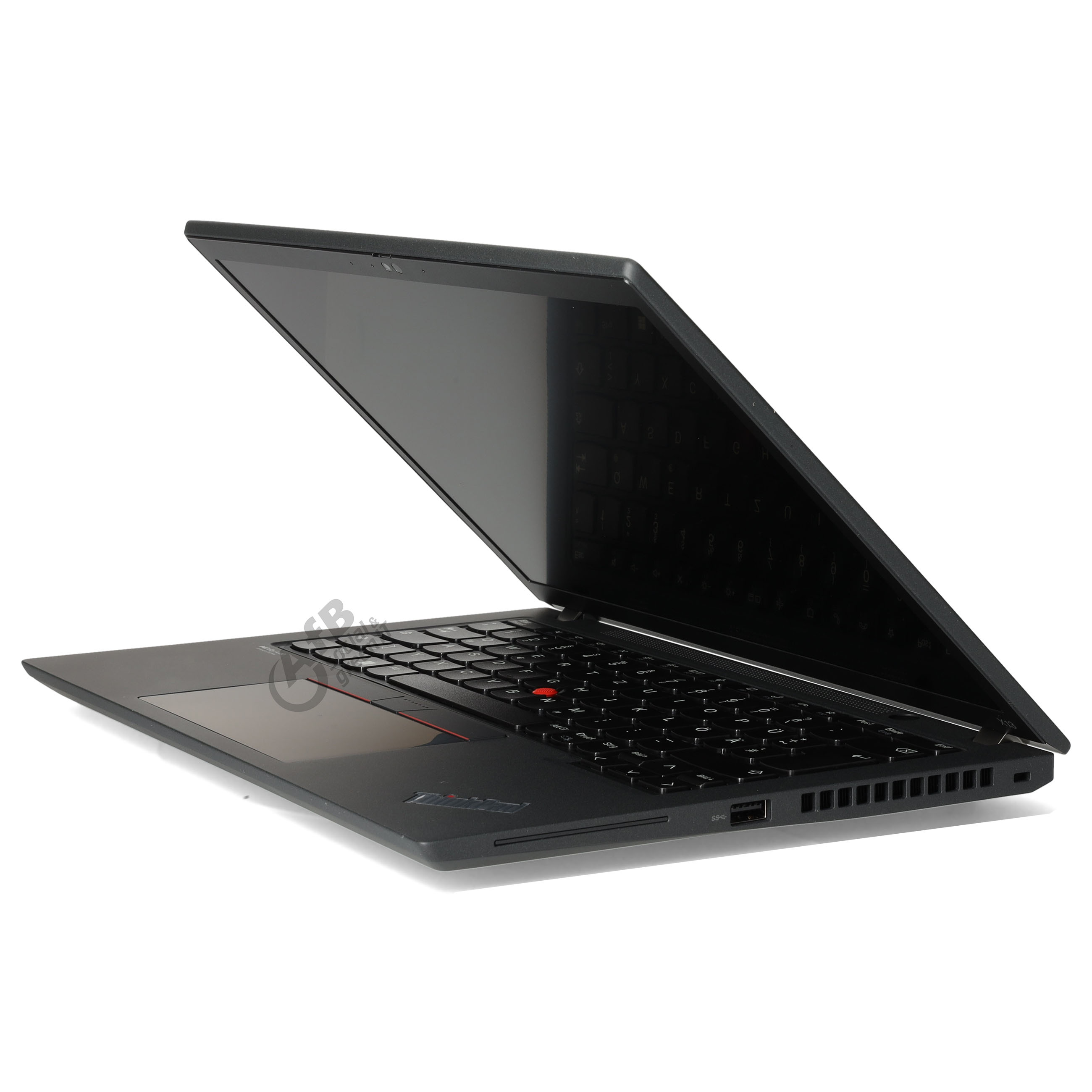 Ein offener schwarzer Laptop steht auf einer weissen Oberflaeche, seitlich gesehen mit Tastatur und Bildschirm.