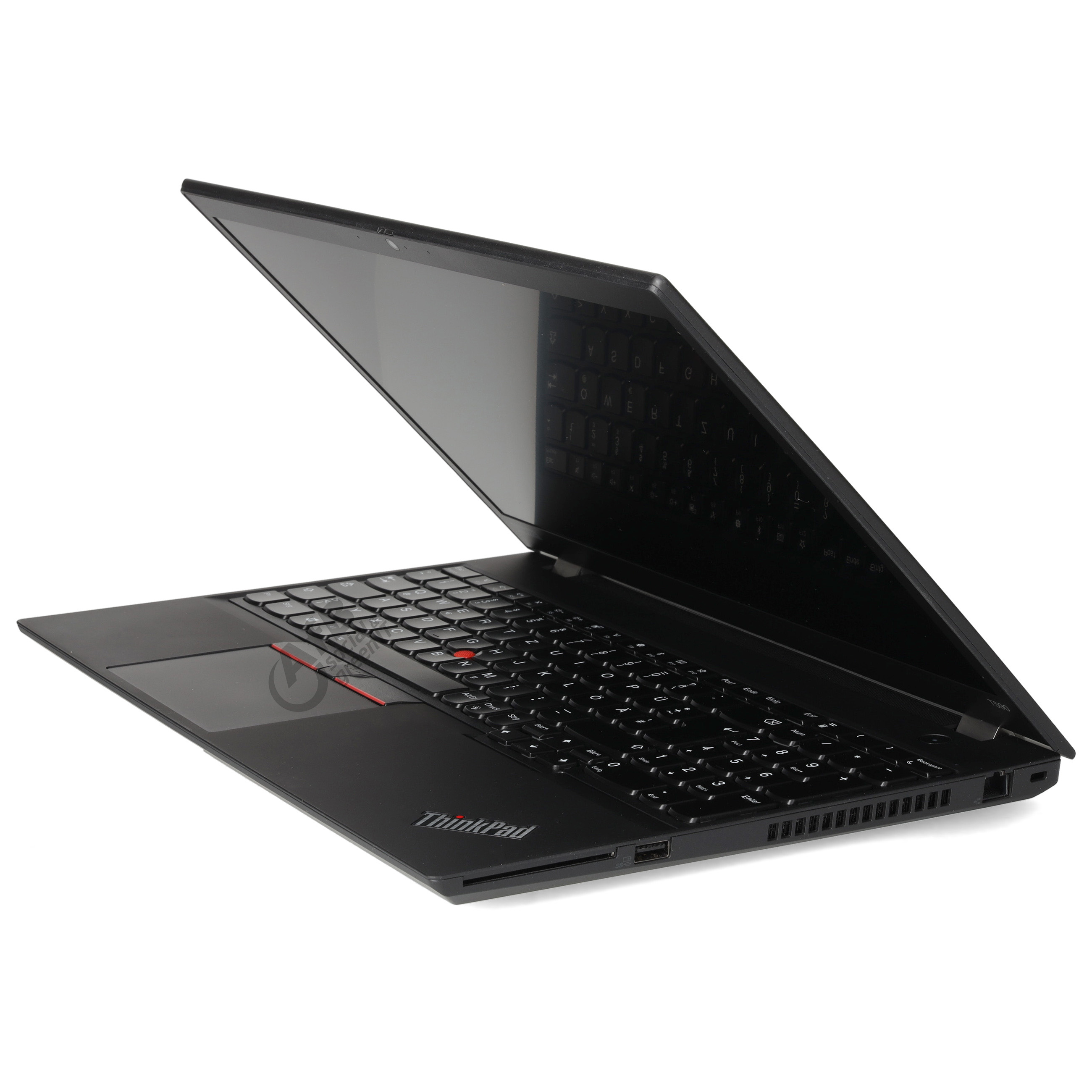 Ein offener schwarzer ThinkPad Laptop auf weißem Hintergrund, seitlich fotografiert.