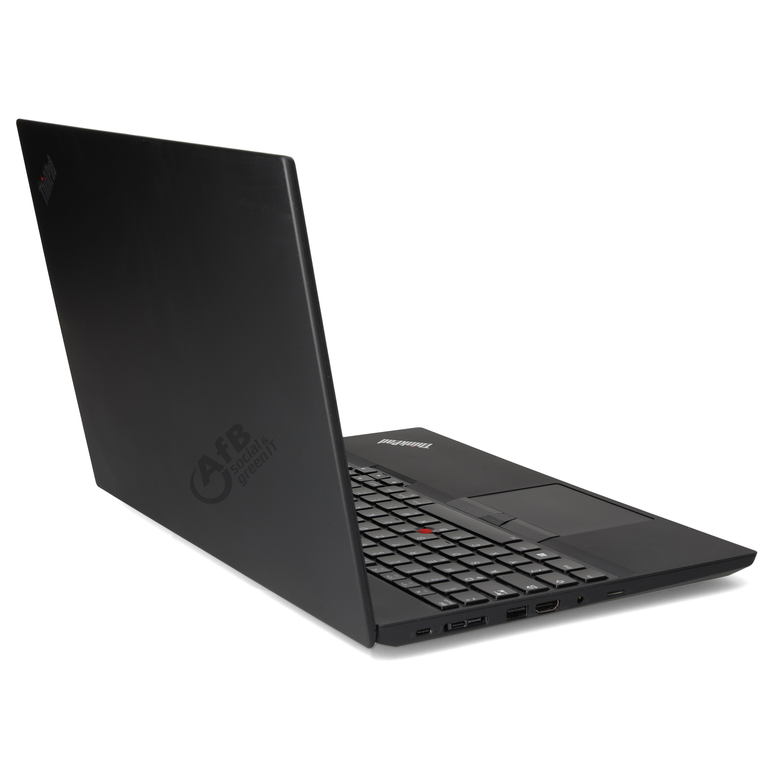 Ein schwarzer Laptop steht auf einem weißen Hintergrund. Auf dem Deckel ist ein Firmenlogo eingeprägt.