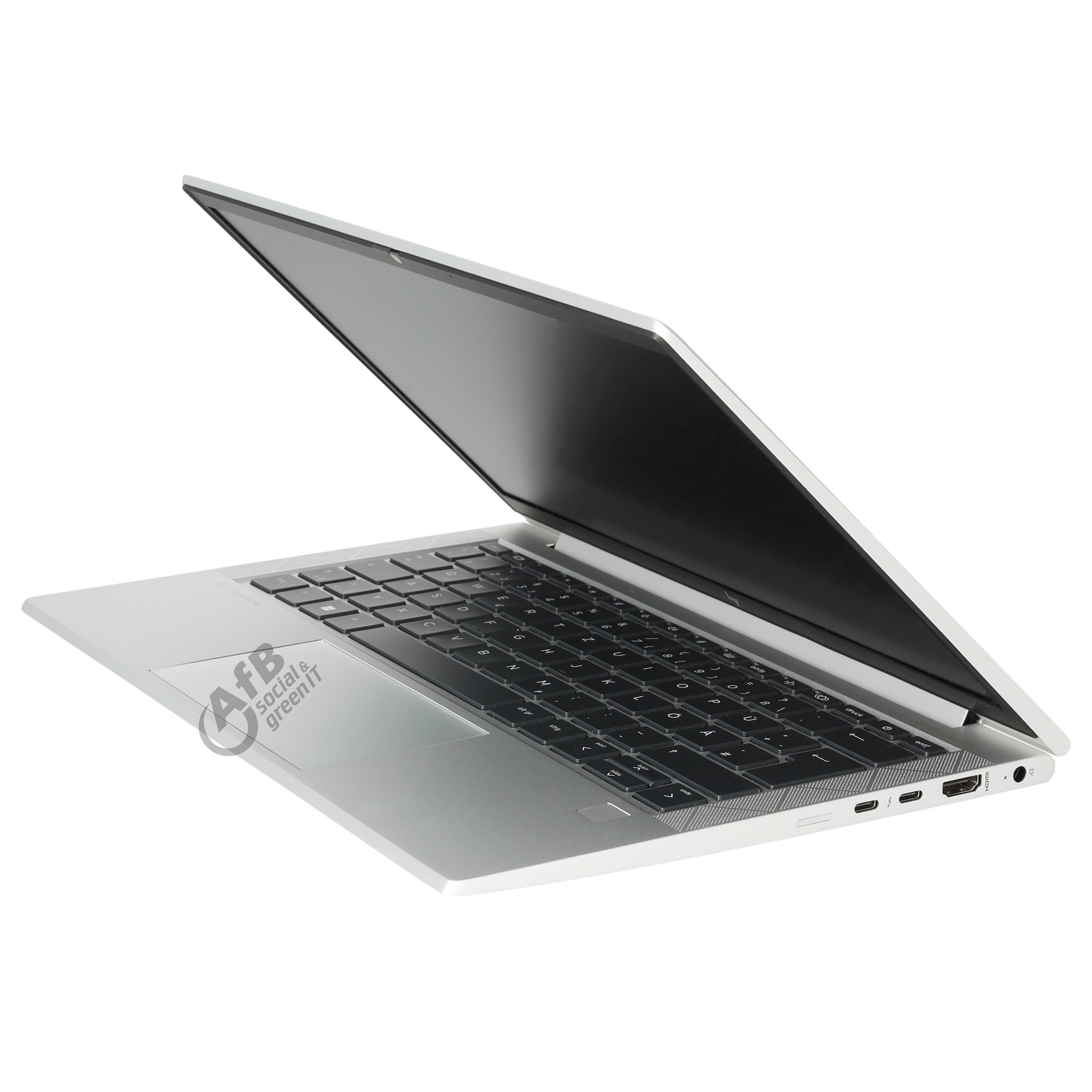 Silberner Laptop mit schwarzer Tastatur und offenem Bildschirm in Schrägansicht.