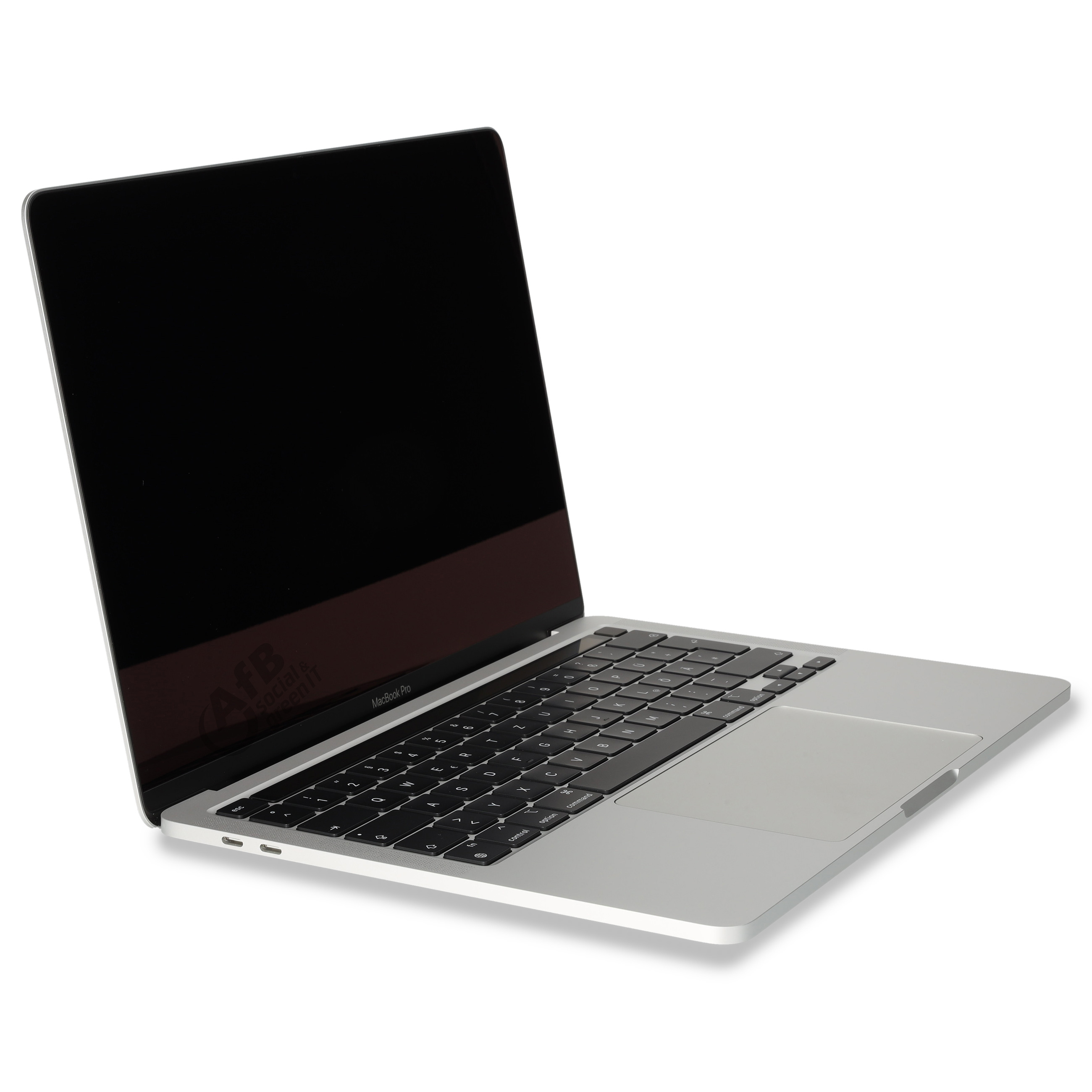 Ein silberner Laptop mit schwarzem Bildschirm steht auf weißem Hintergrund.