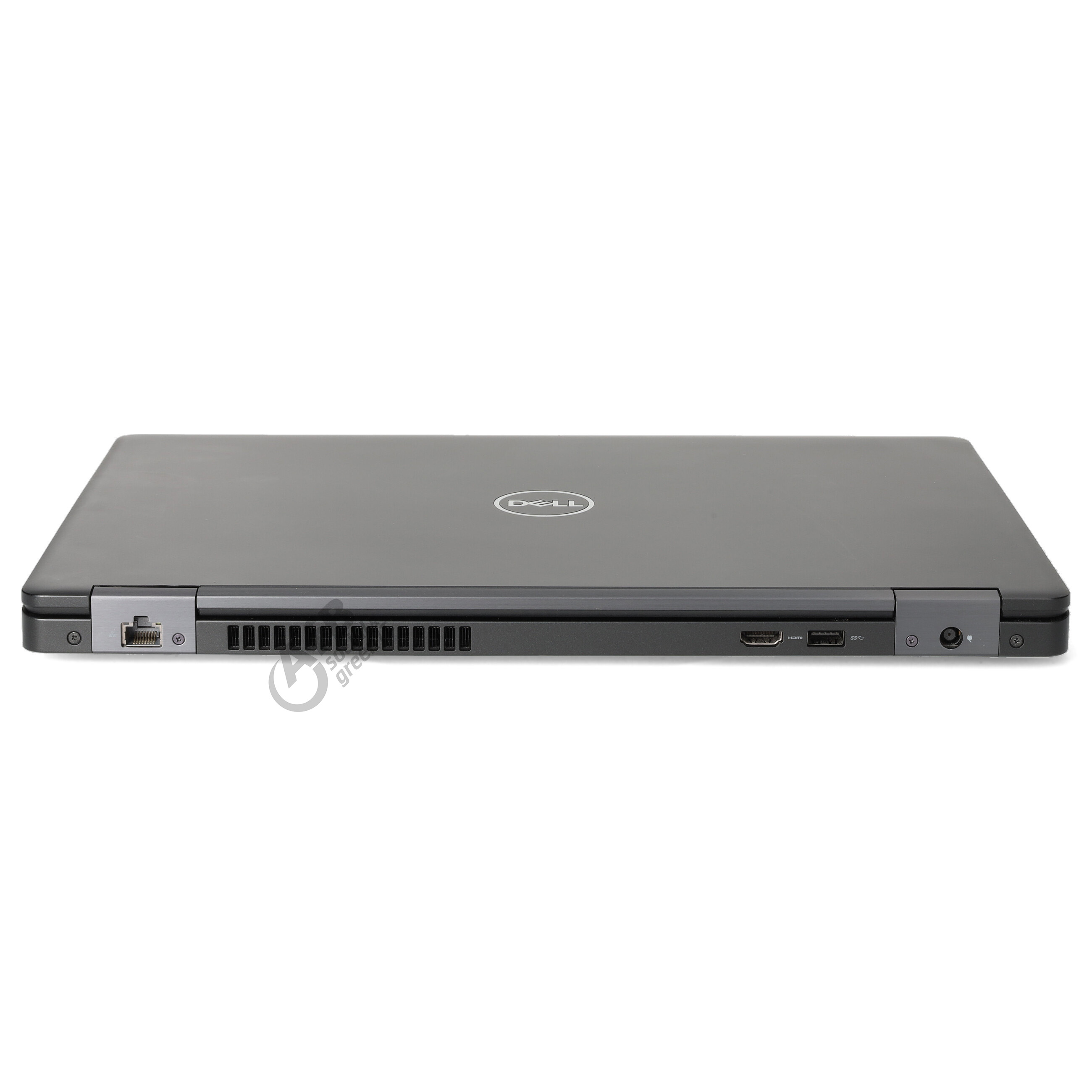 Rückseite eines geschlossenen Dell-Laptops mit Anschlüssen und Lüftungsschlitzen auf einer weißen Oberfläche.