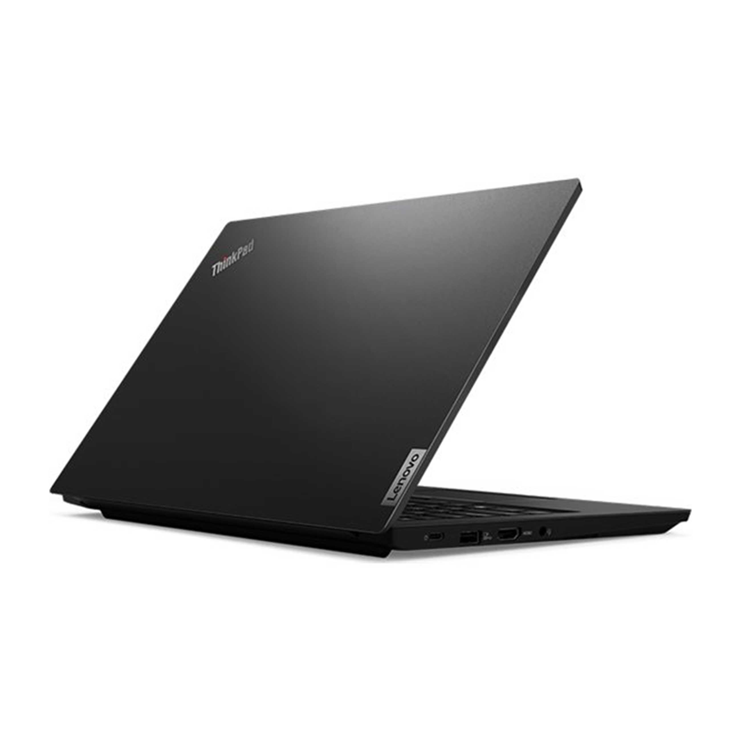 Ein schwarzer Lenovo ThinkPad Laptop ist leicht geöffnet auf einer weißen Oberfläche platziert.