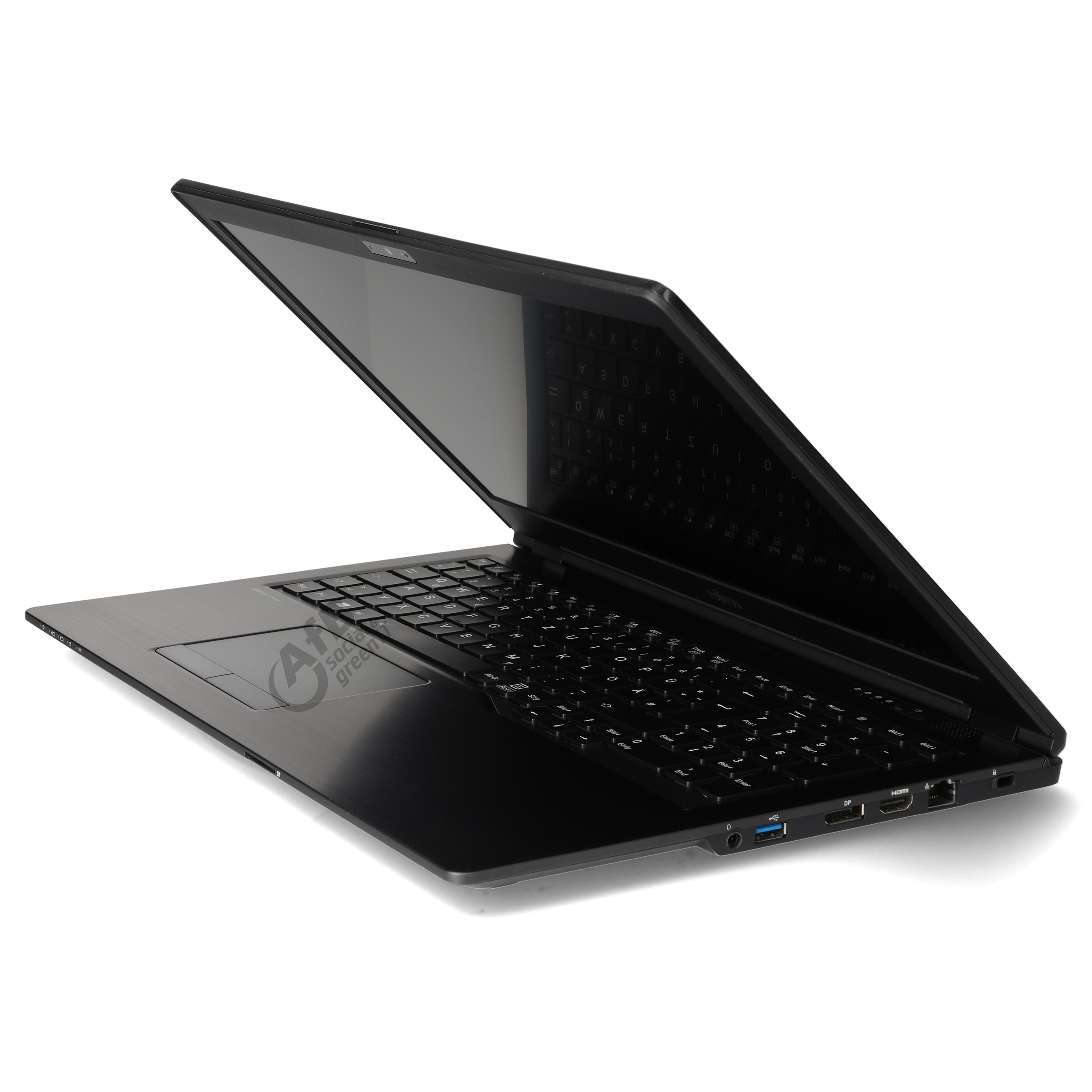 Ein schwarzes Laptop steht schräg auf weißem Hintergrund und zeigt Tastatur, Anschlüsse und Bildschirm.