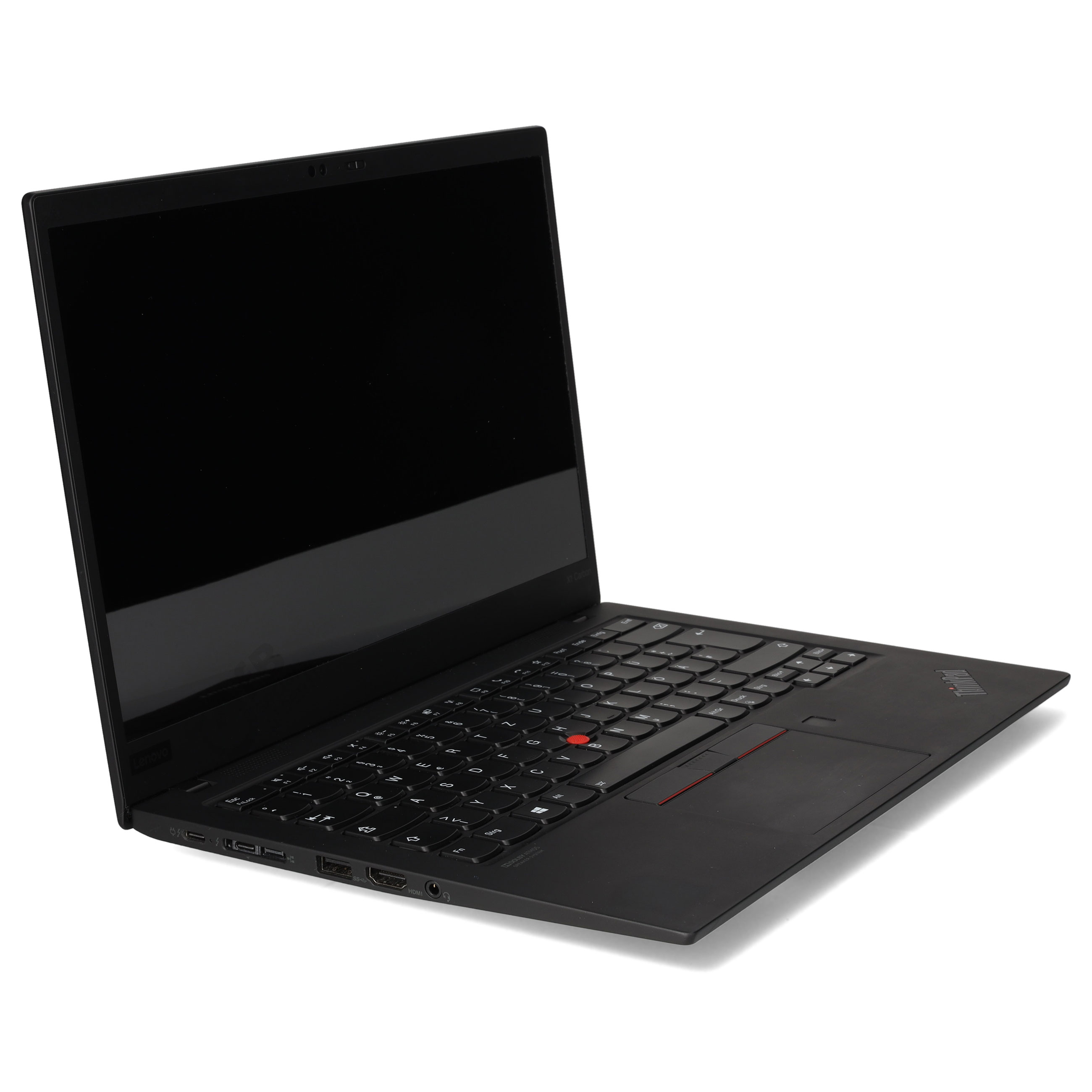 Ein geöffneter schwarzer Laptop liegt auf weißem Grund; seitliche Ansicht zeigt Tastatur und Anschlüsse.